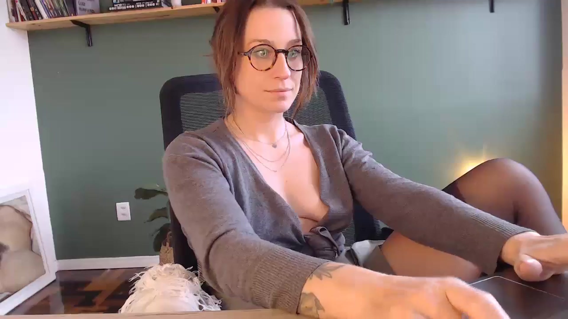 Gallery image thumbnail from Demmetria's myfreecams stream on, 06/26/2024, 18:32 image 13 of 20