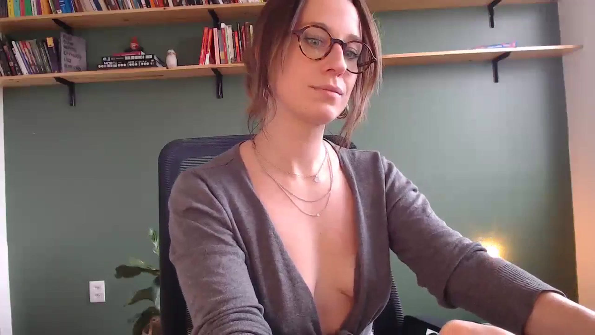 Gallery image thumbnail from Demmetria's myfreecams stream on, 06/26/2024, 18:32 image 20 of 20