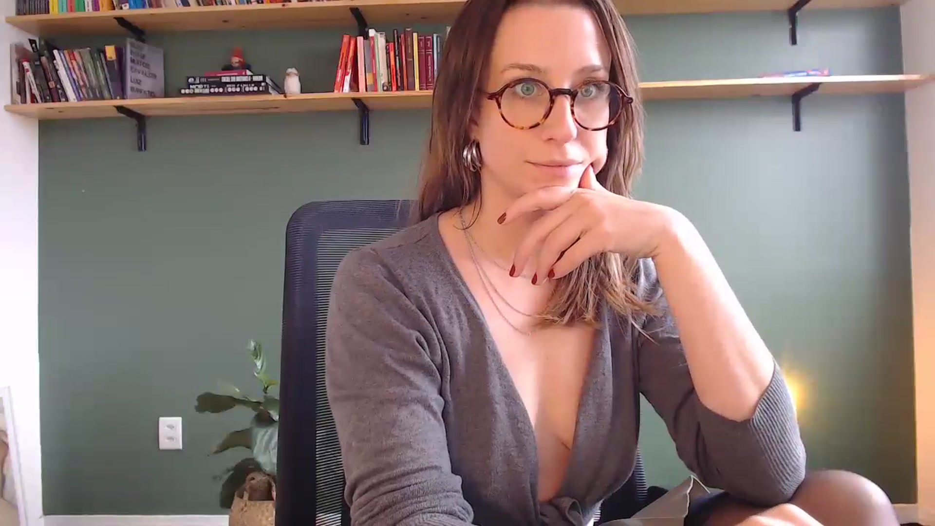 Gallery image thumbnail from Demmetria's myfreecams stream on, 06/26/2024, 18:52 image 10 of 20