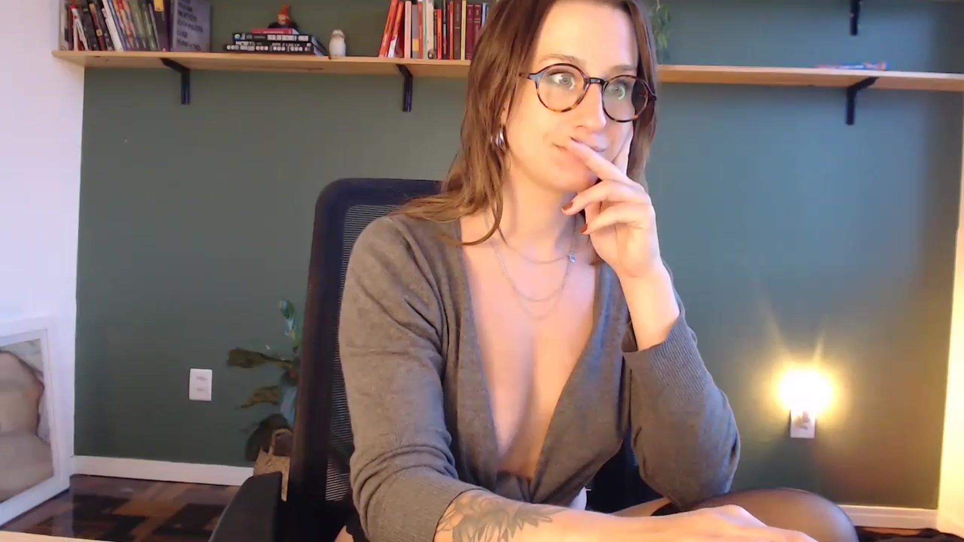Gallery image thumbnail from Demmetria's myfreecams stream on, 06/26/2024, 20:08 image 14 of 20