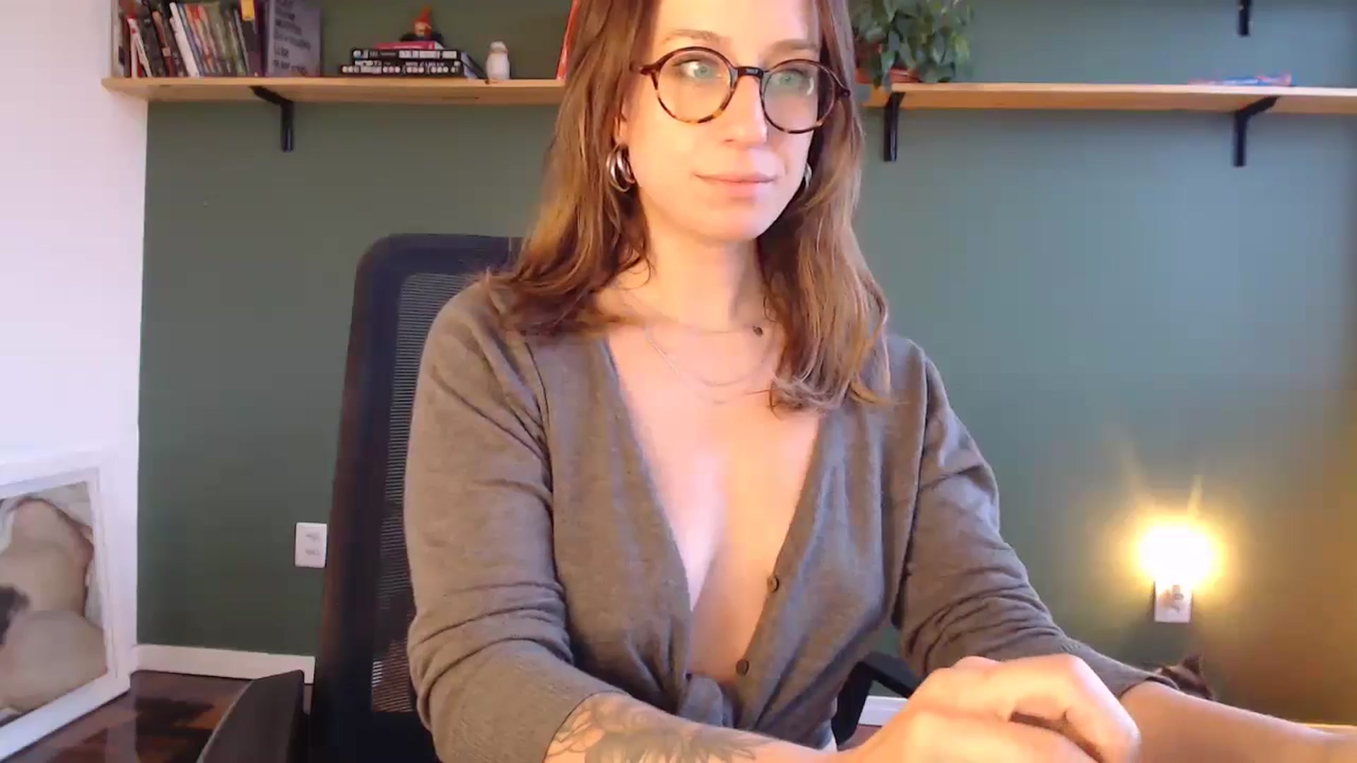 Gallery image thumbnail from Demmetria's myfreecams stream on, 06/26/2024, 20:08 image 8 of 20