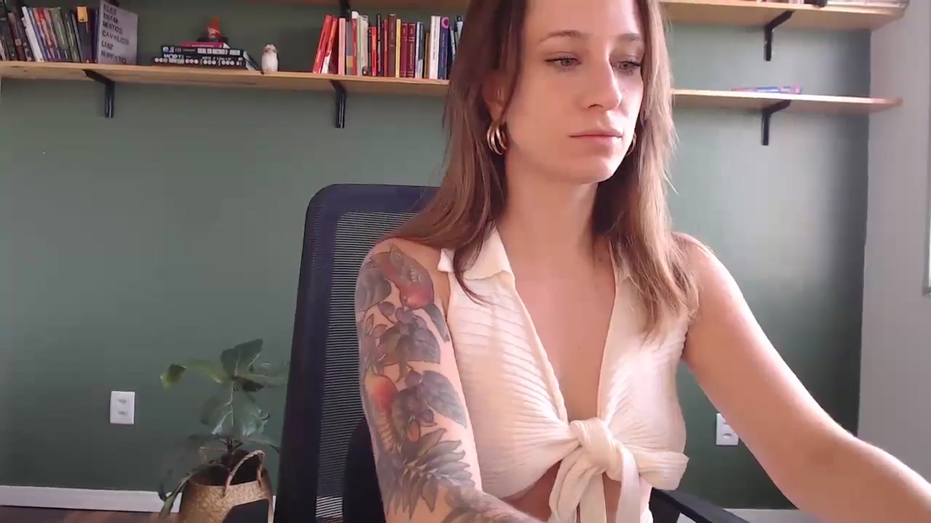 Gallery image thumbnail from Demmetria's myfreecams stream on, 06/27/2024, 13:02 image 8 of 20