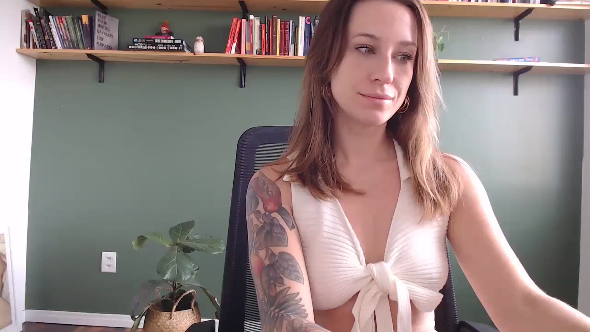 Gallery image thumbnail from Demmetria's myfreecams stream on, 06/27/2024, 13:02 image 2 of 20
