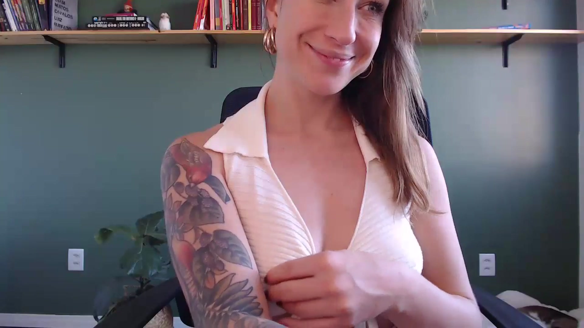 Gallery image thumbnail from Demmetria's myfreecams stream on, 06/27/2024, 17:40 image 17 of 20