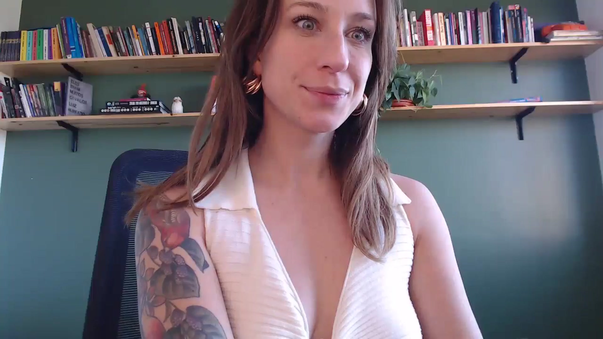 Gallery image thumbnail from Demmetria's myfreecams stream on, 06/27/2024, 18:01 image 14 of 20
