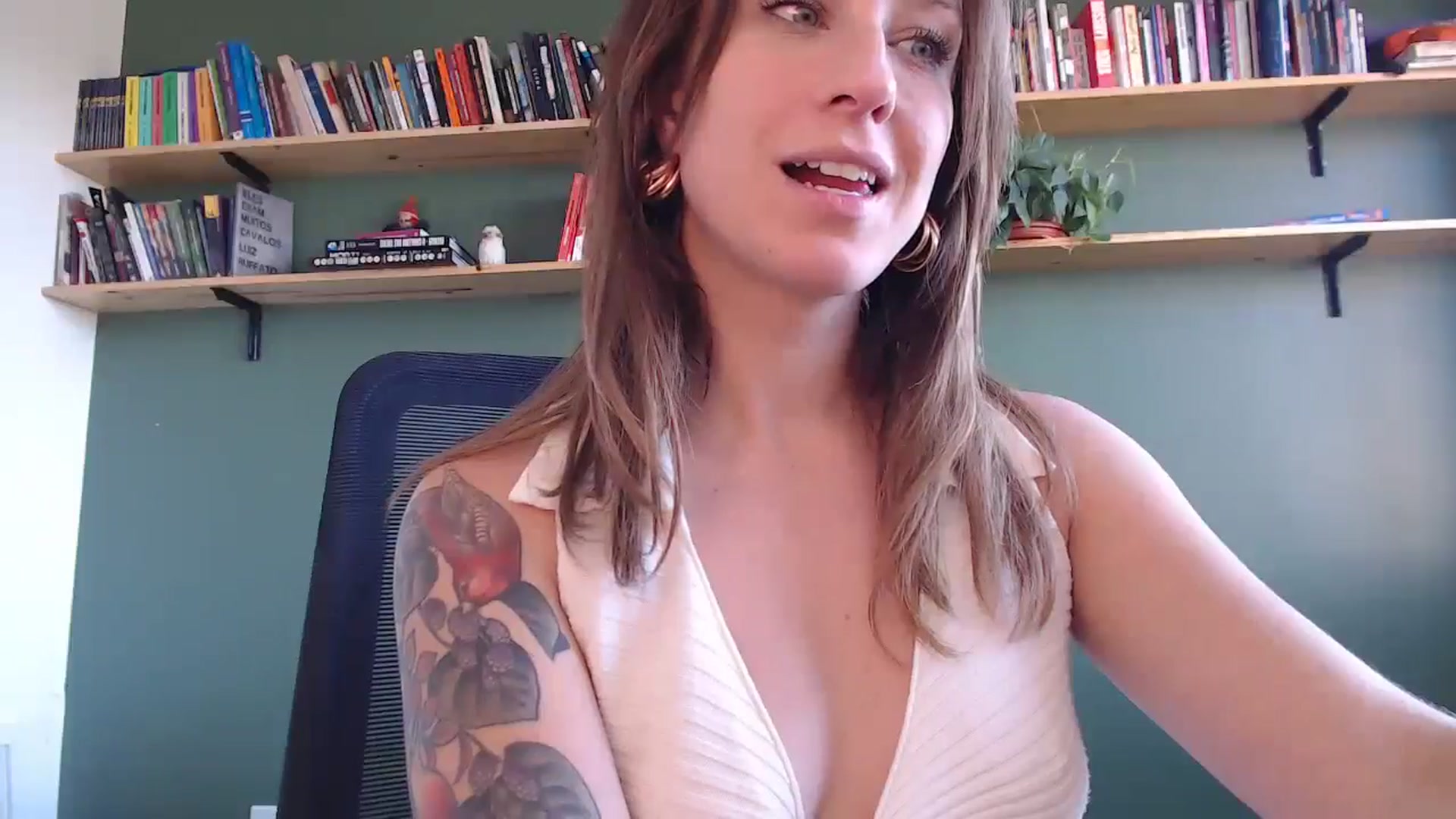 Gallery image thumbnail from Demmetria's myfreecams stream on, 06/27/2024, 18:01 image 15 of 20