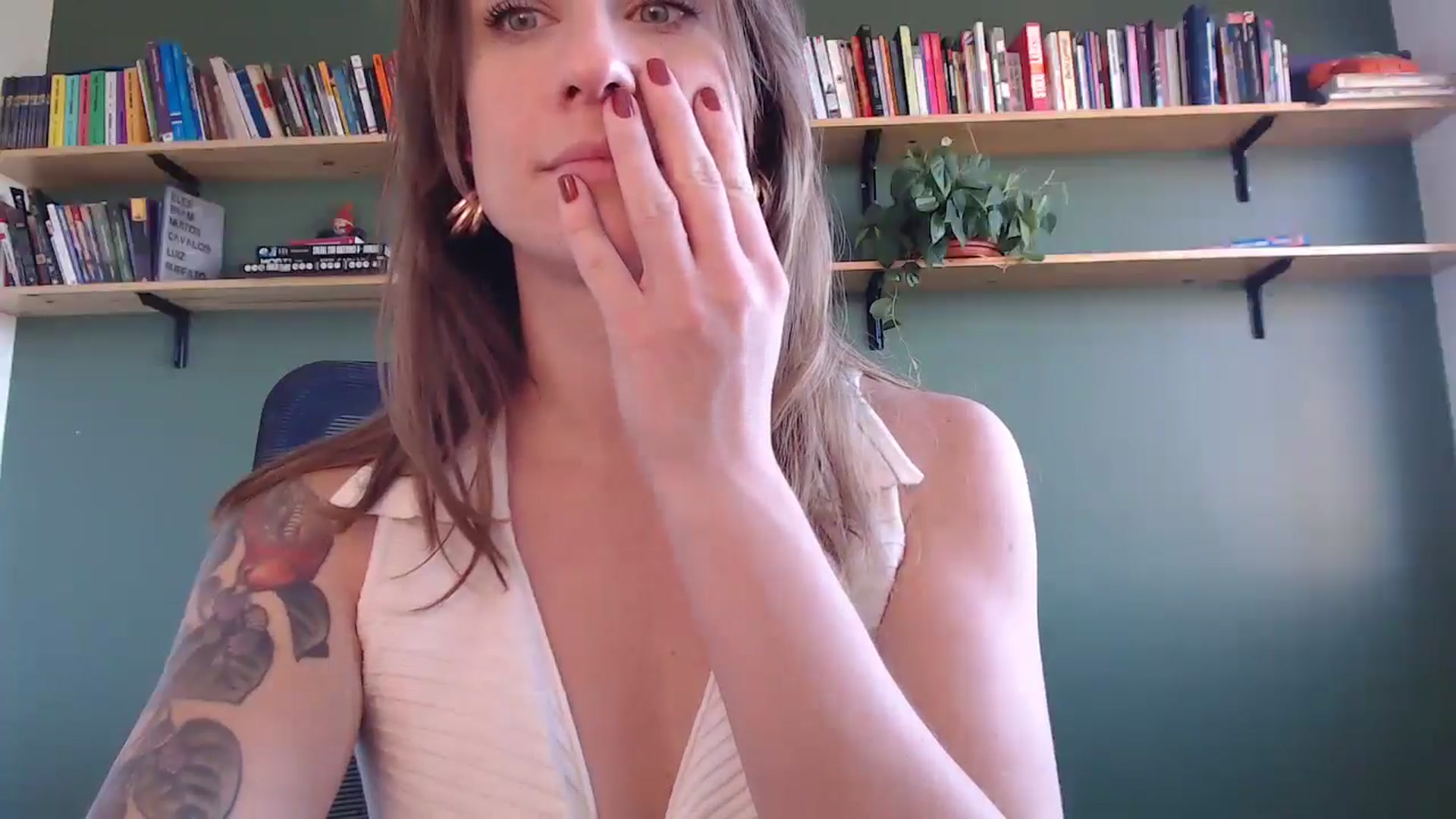 Gallery image thumbnail from Demmetria's myfreecams stream on, 06/27/2024, 18:01 image 10 of 20