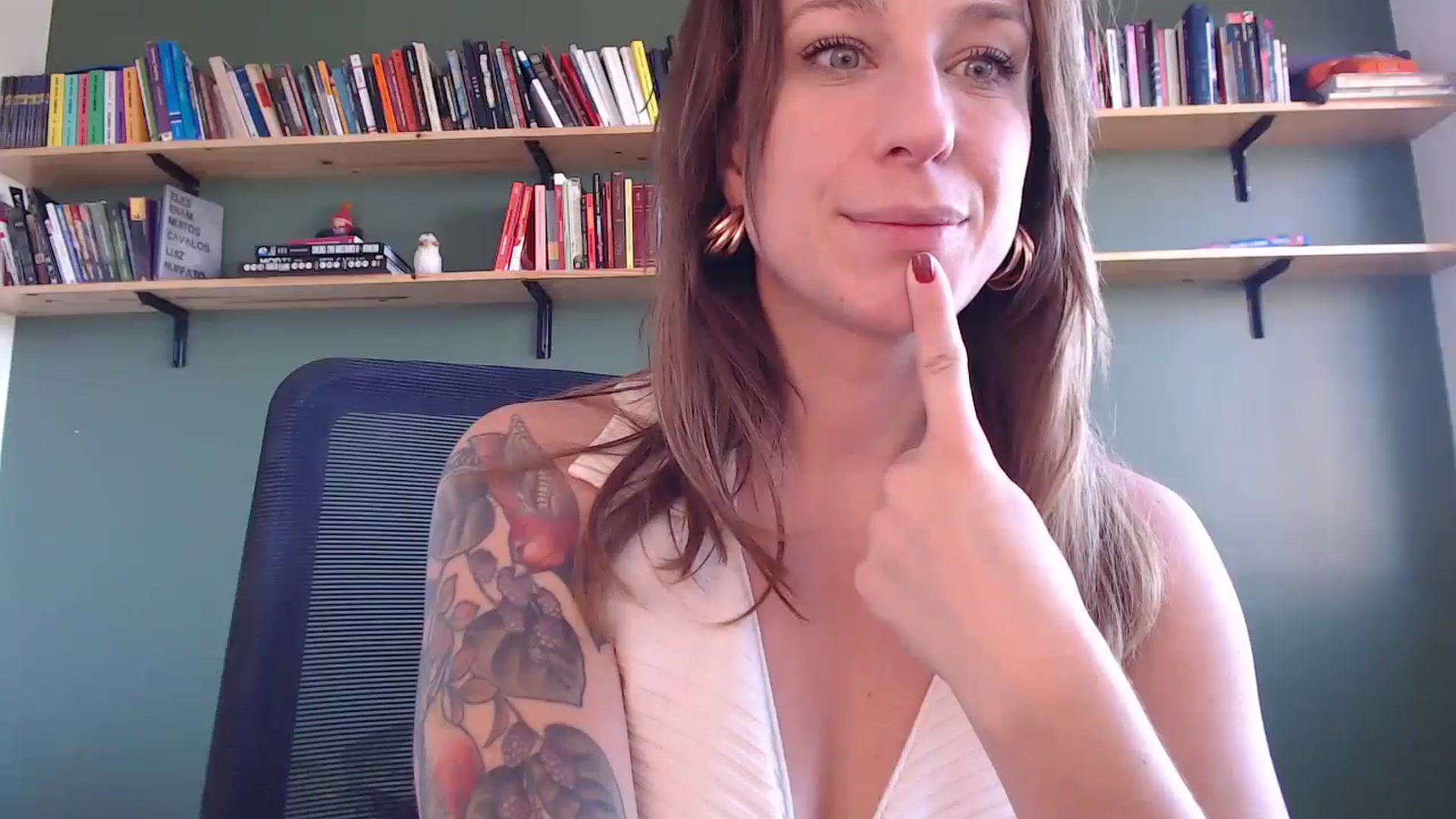 Gallery image thumbnail from Demmetria's myfreecams stream on, 06/27/2024, 18:01 image 12 of 20