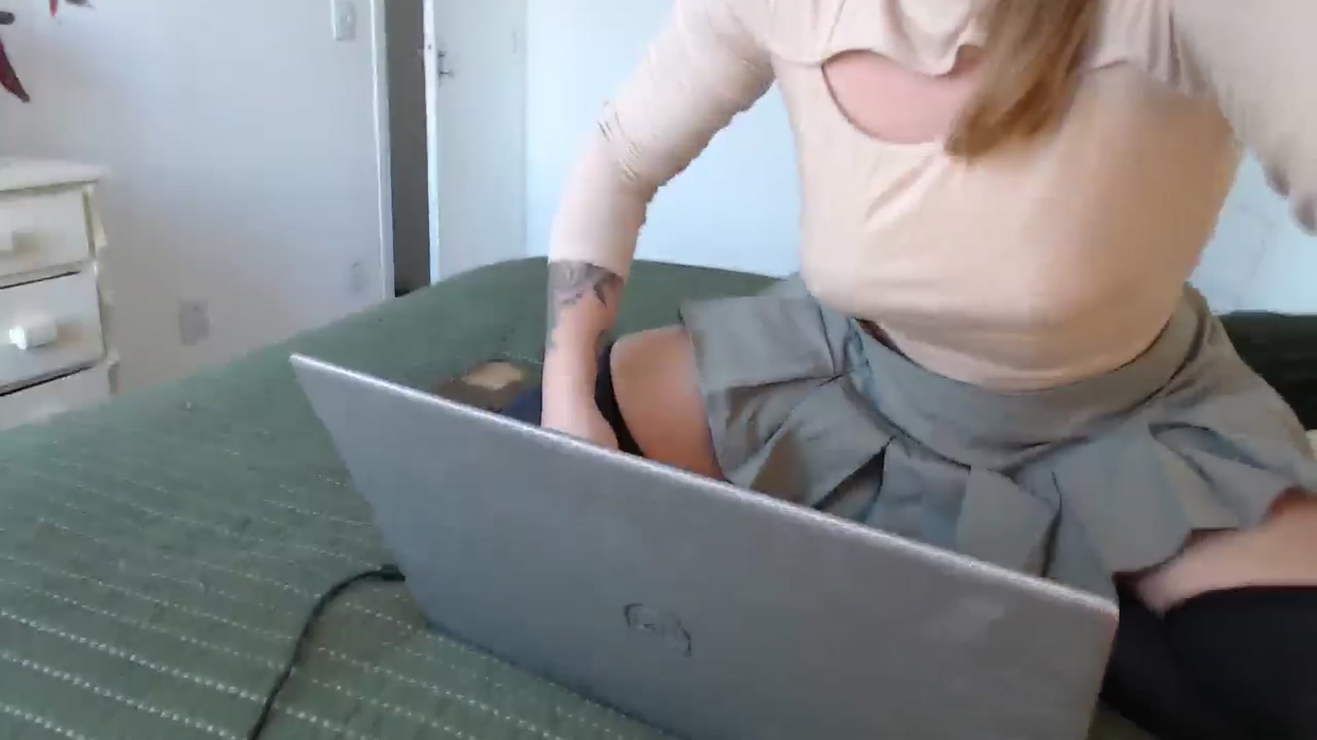 Gallery image thumbnail from Demmetria's myfreecams stream on, 07/19/2024, 19:05 image 13 of 20