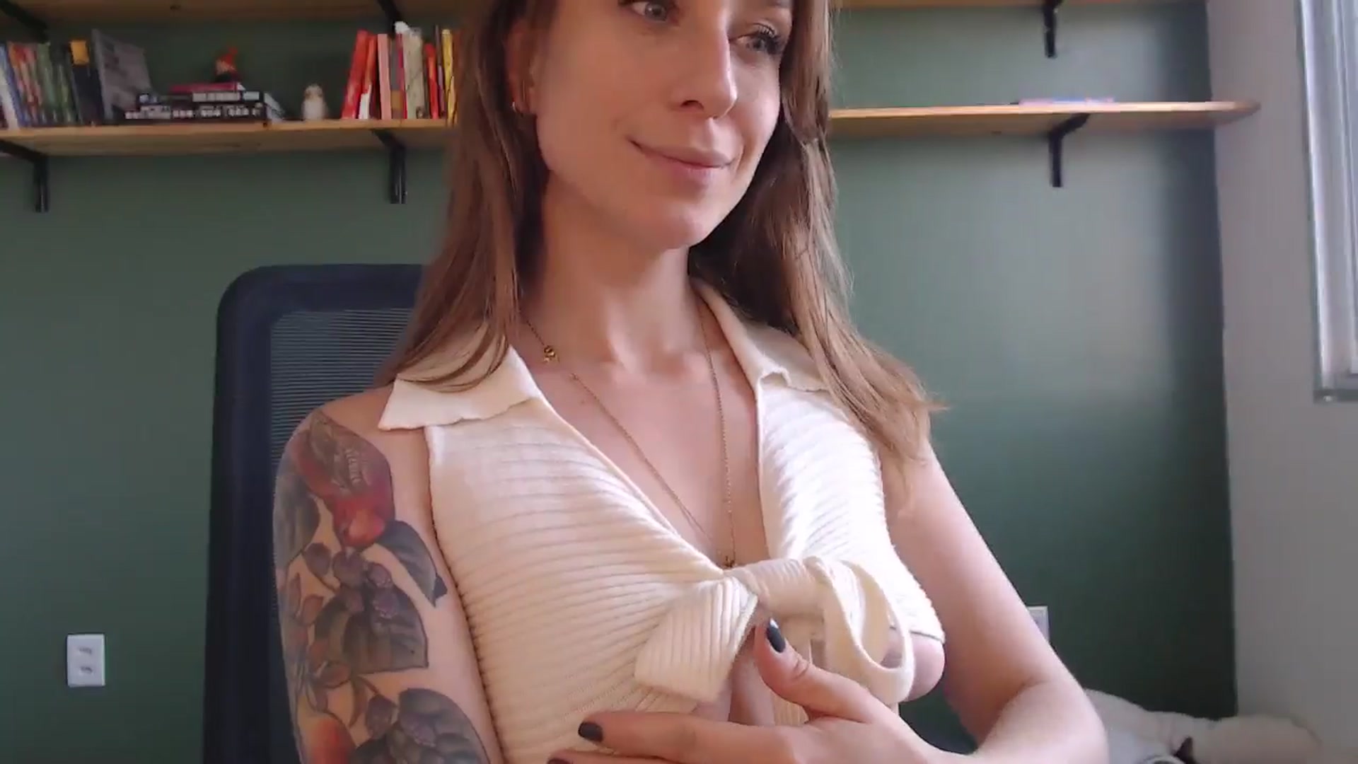 Gallery image thumbnail from Demmetria's myfreecams stream on, 08/01/2024, 17:55 image 13 of 20