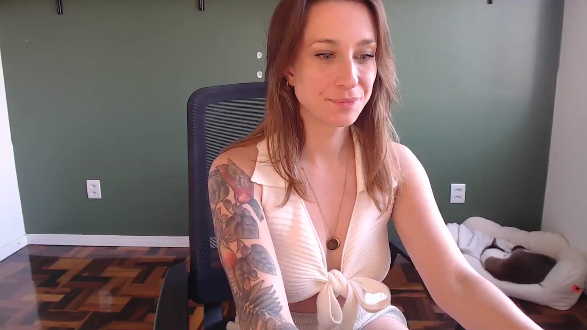 Gallery image thumbnail from Demmetria's myfreecams stream on, 08/01/2024, 20:03 image 13 of 20