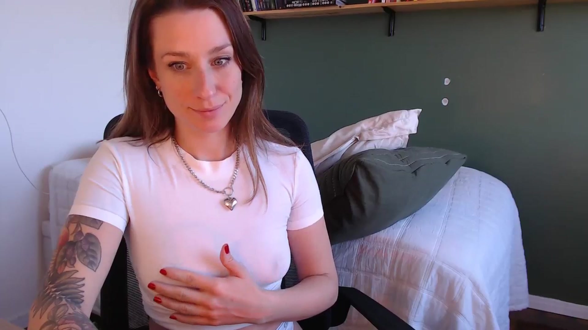 Gallery image thumbnail from Demmetria's myfreecams stream on, 08/12/2024, 18:17 image 5 of 20