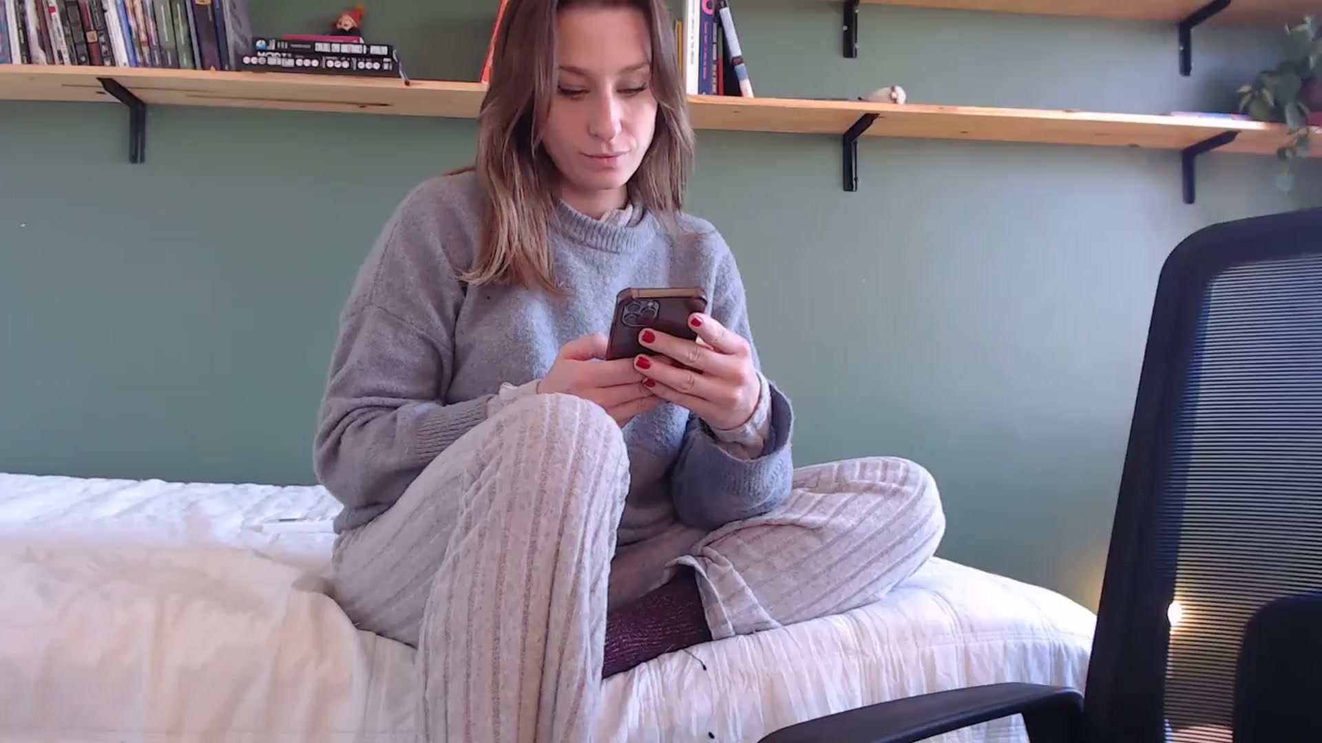 Gallery image thumbnail from Demmetria's myfreecams stream on, 08/13/2024, 18:19 image 19 of 20