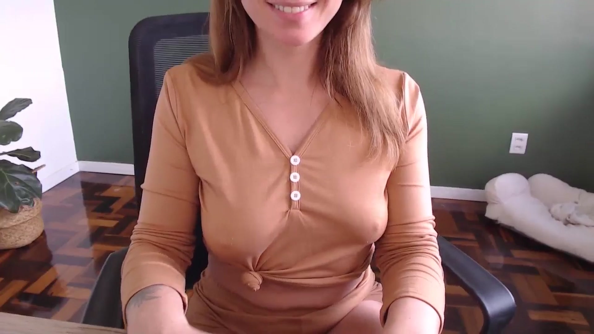 Gallery image thumbnail from Demmetria's myfreecams stream on, 08/26/2024, 19:18 image 7 of 20