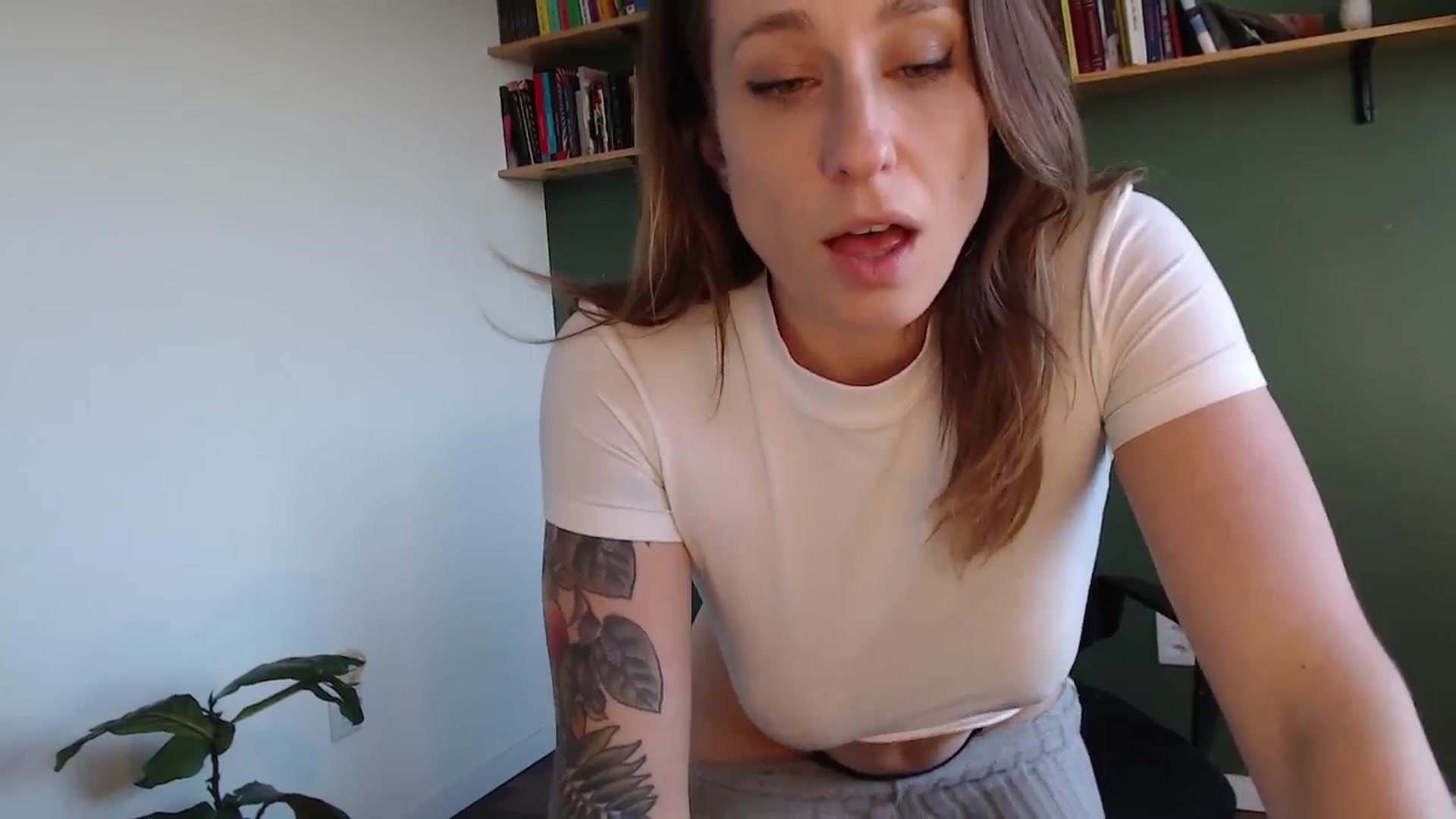 Gallery image thumbnail from Demmetria's myfreecams stream on, 09/06/2024, 21:00 image 2 of 20