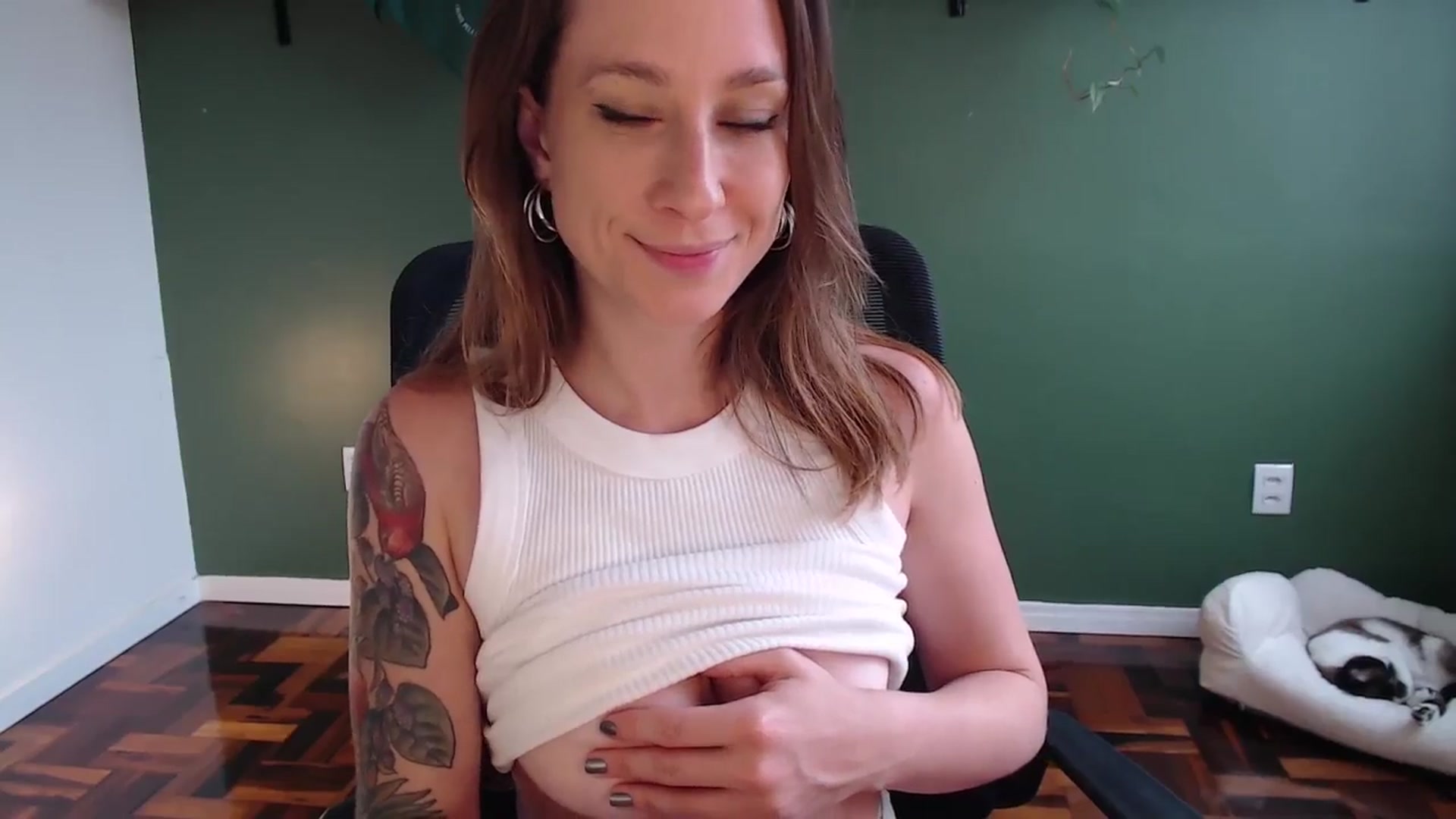 Gallery image thumbnail from Demmetria's myfreecams stream on, 09/11/2024, 20:09 image 4 of 20