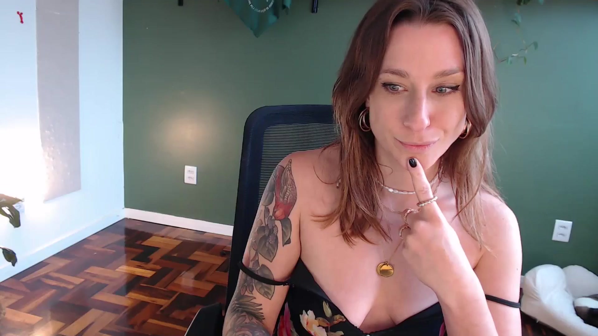 Gallery image thumbnail from Demmetria's myfreecams stream on, 09/13/2024, 18:43 image 19 of 20