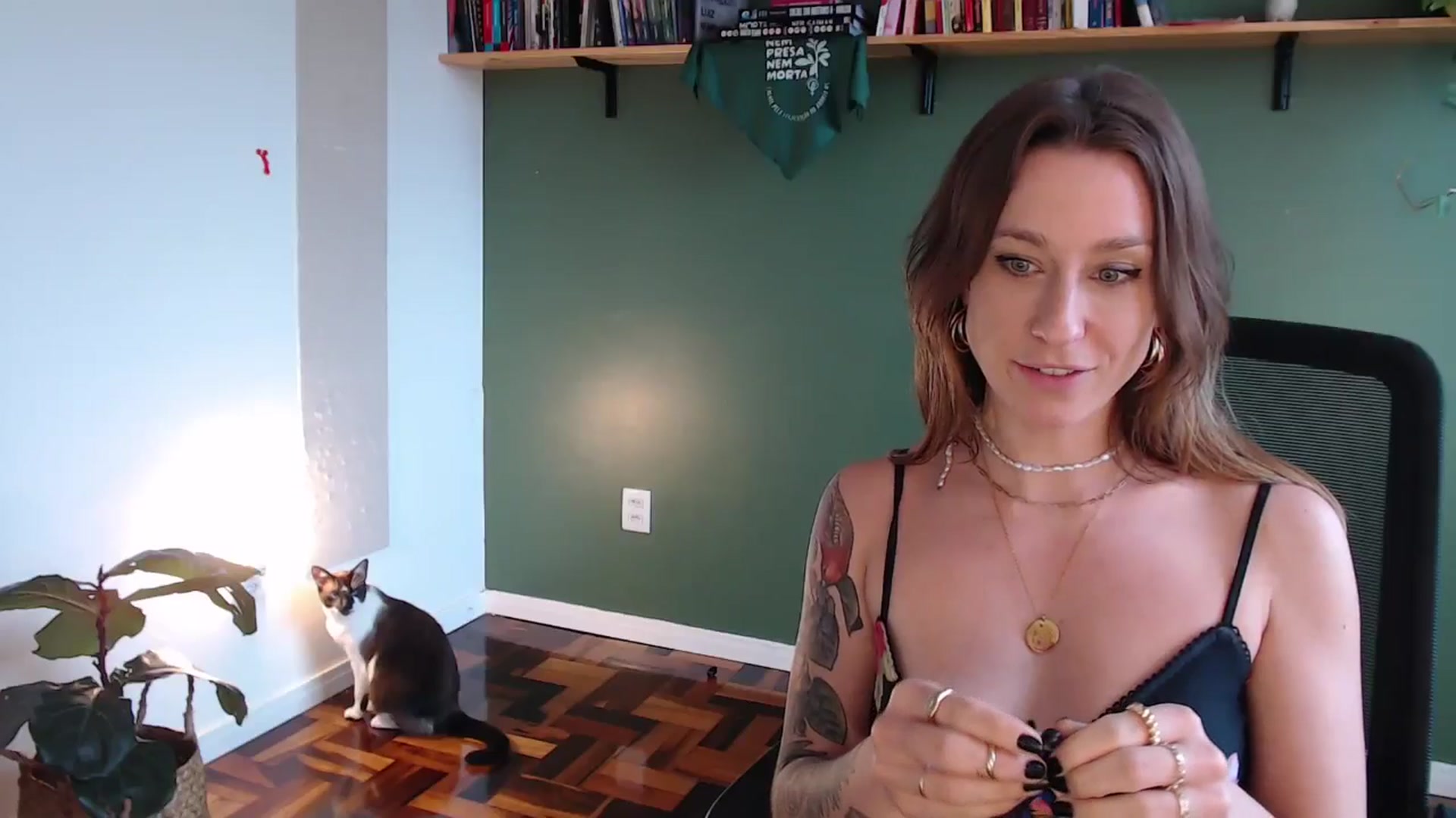 Gallery image thumbnail from Demmetria's myfreecams stream on, 09/13/2024, 18:43 image 17 of 20