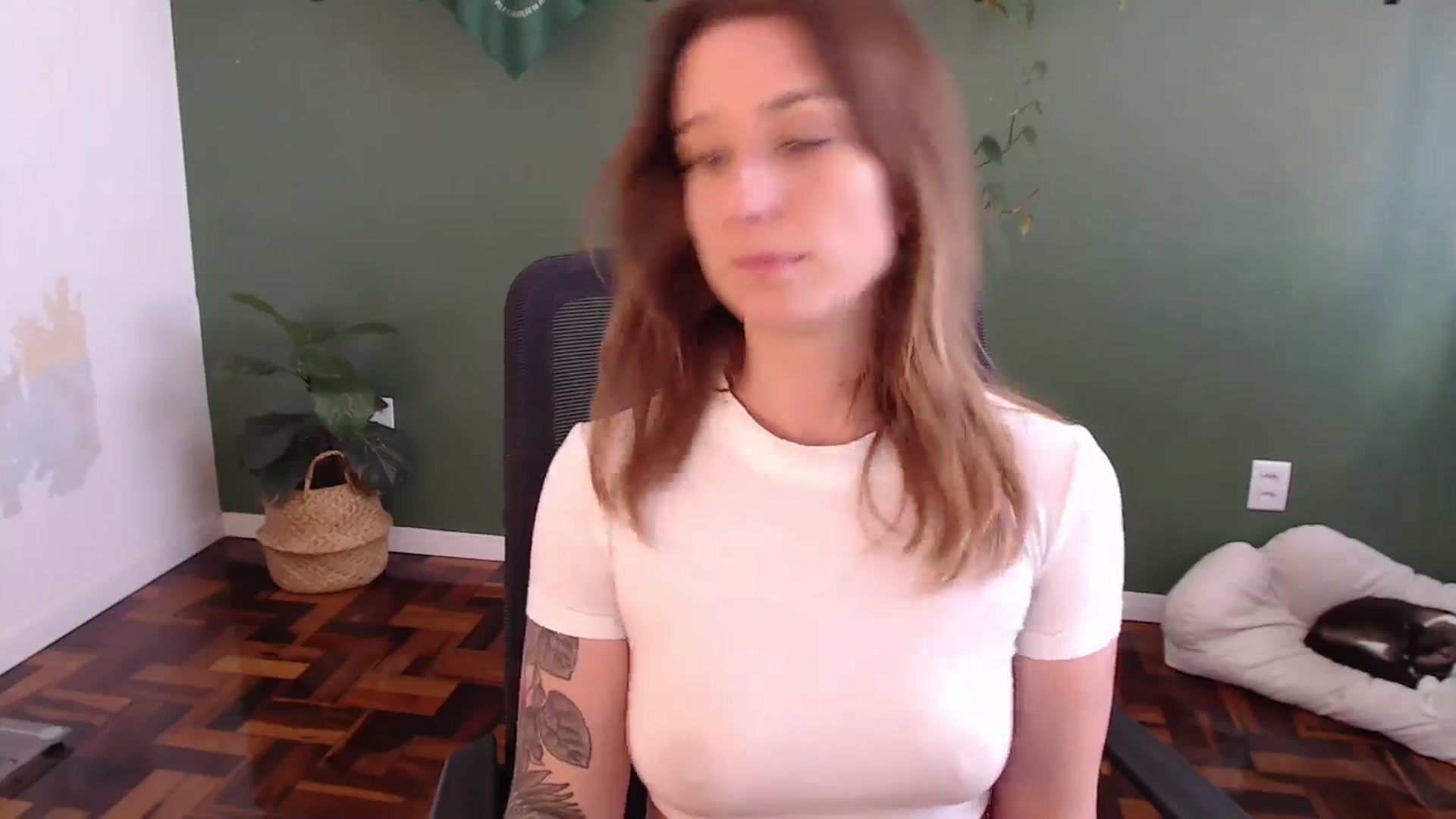 Gallery image thumbnail from Demmetria's myfreecams stream on, 10/30/2024, 18:20 image 7 of 20