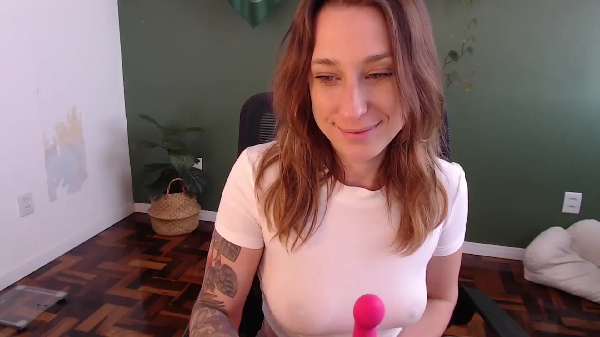 Gallery image thumbnail from Demmetria's myfreecams stream on, 10/30/2024, 19:56 image 10 of 20