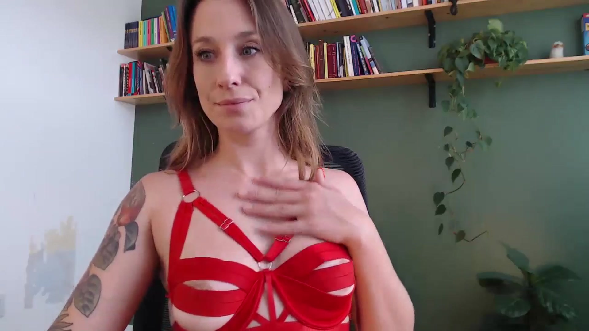 Gallery image thumbnail from Demmetria's myfreecams stream on, 11/19/2024, 19:00 image 9 of 20
