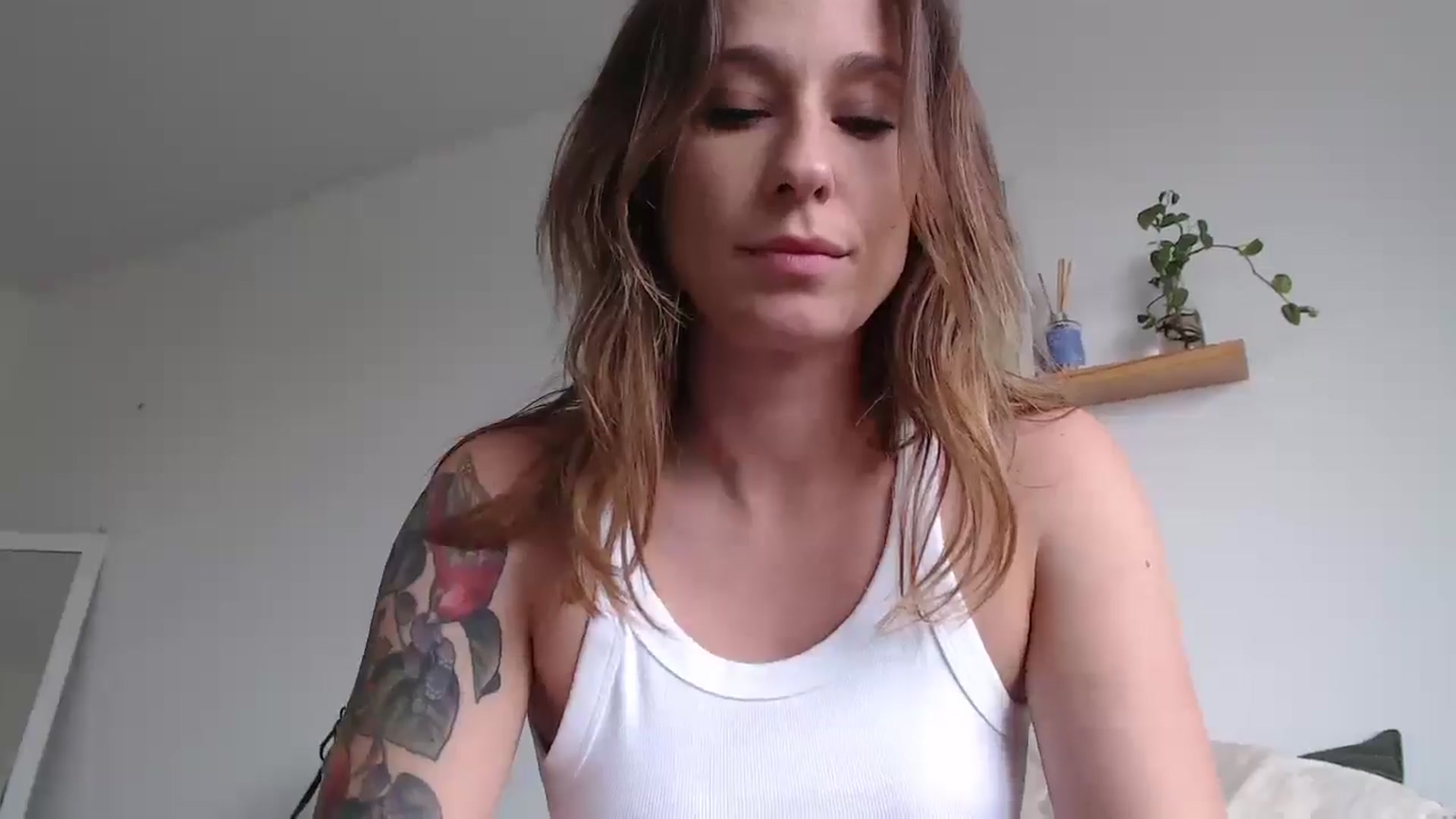 Gallery image thumbnail from Demmetria's myfreecams stream on, 11/26/2024, 18:51 image 16 of 20