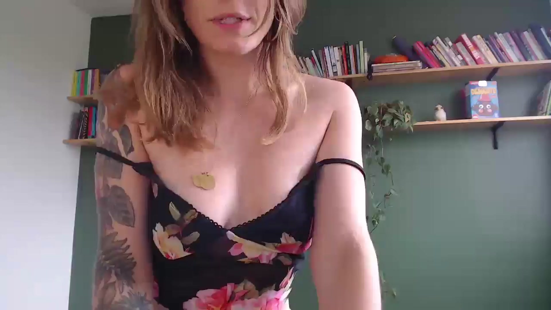 Gallery image thumbnail from Demmetria's myfreecams stream on, 12/09/2024, 17:38 image 17 of 20