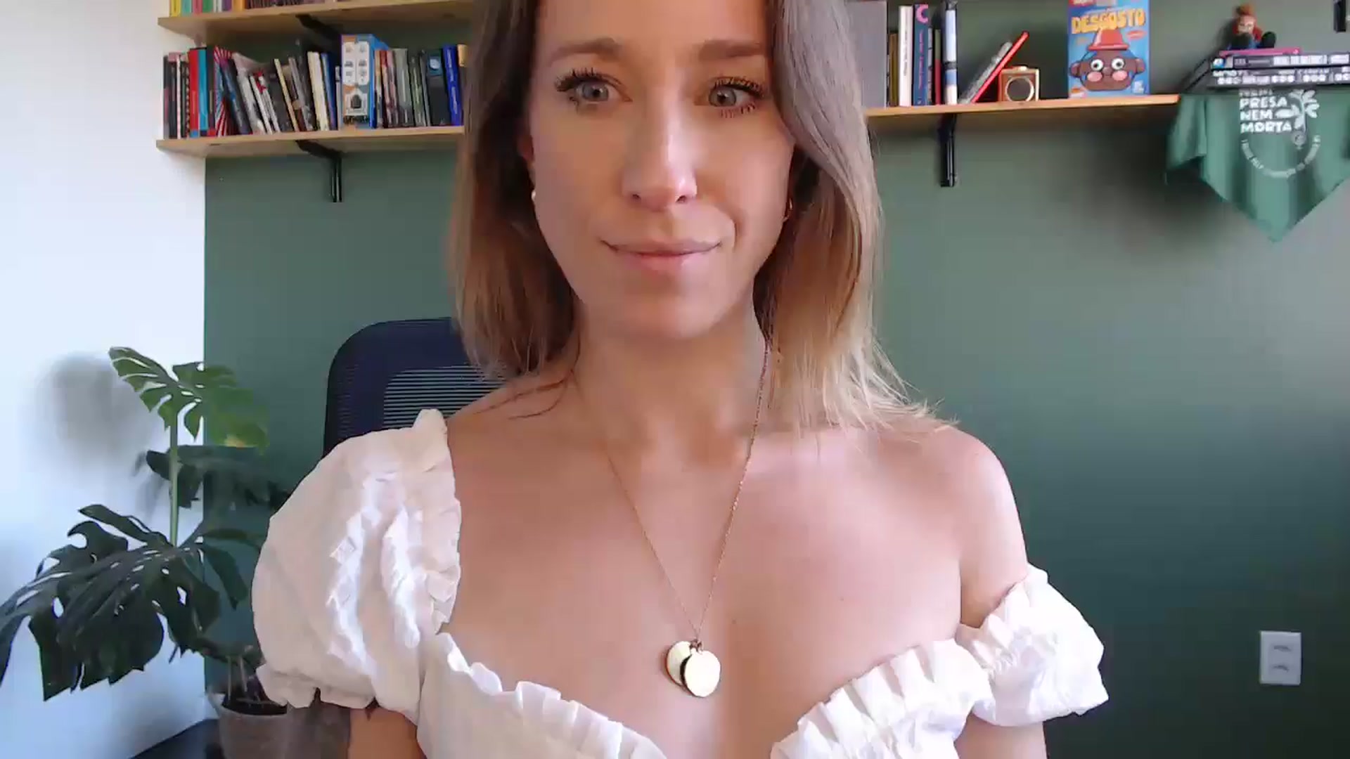 Gallery image thumbnail from Demmetria's myfreecams stream on, 05/05/2025, 18:03 image 1 of 20