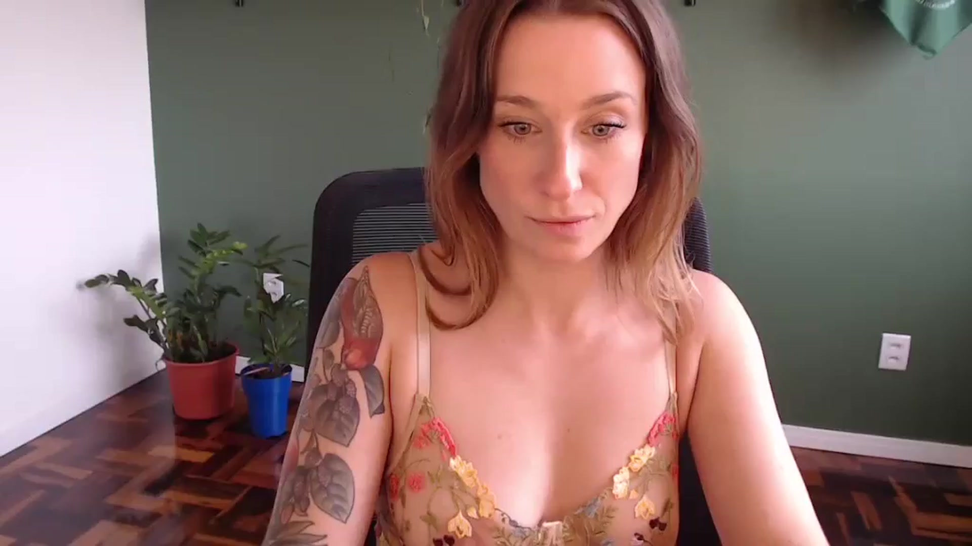 Gallery image thumbnail from Demmetria's myfreecams stream on, 06/17/2025, 20:45 image 6 of 20