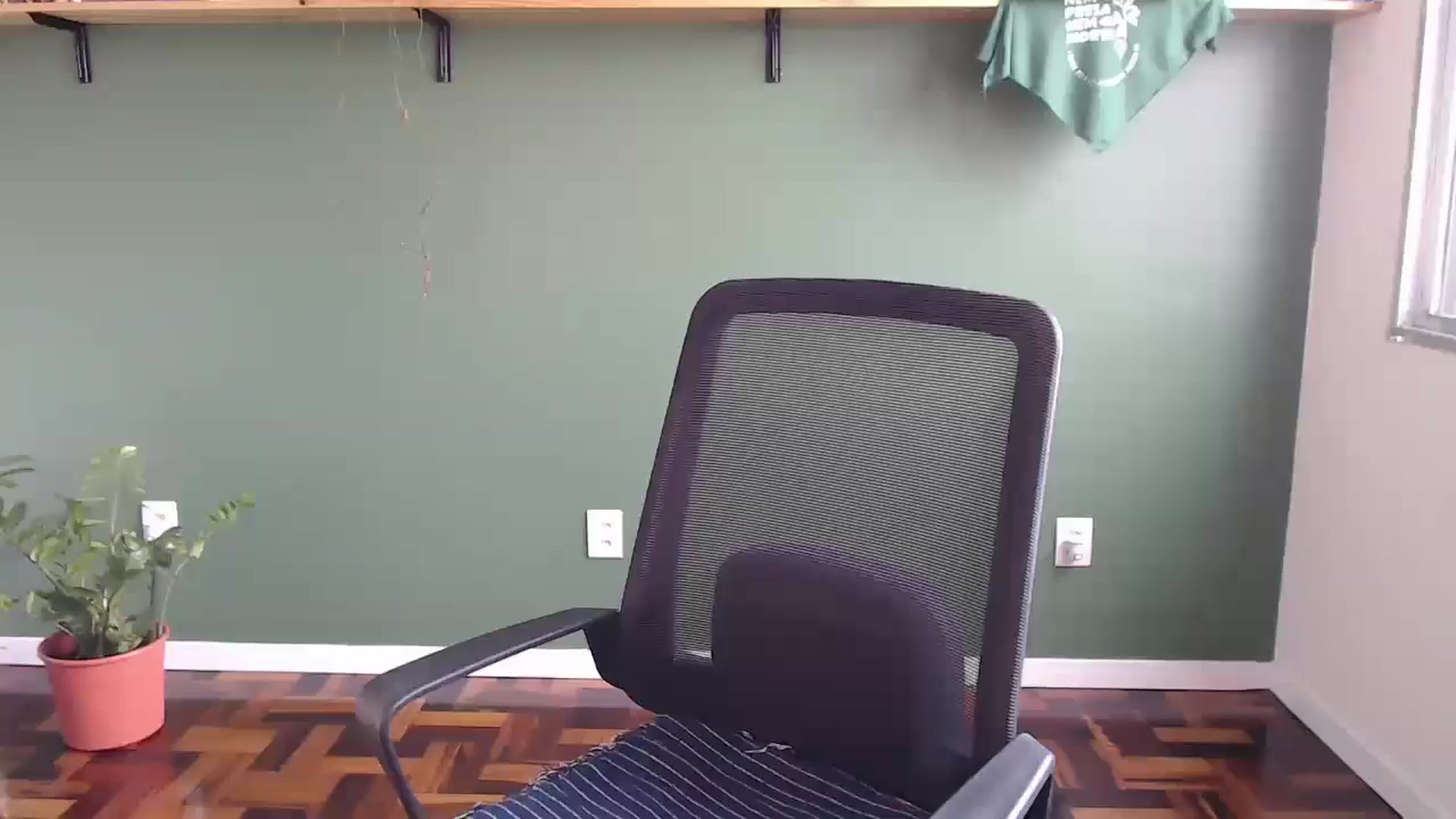 Gallery image thumbnail from Demmetria's myfreecams stream on, 07/26/2025, 17:37 image 7 of 20