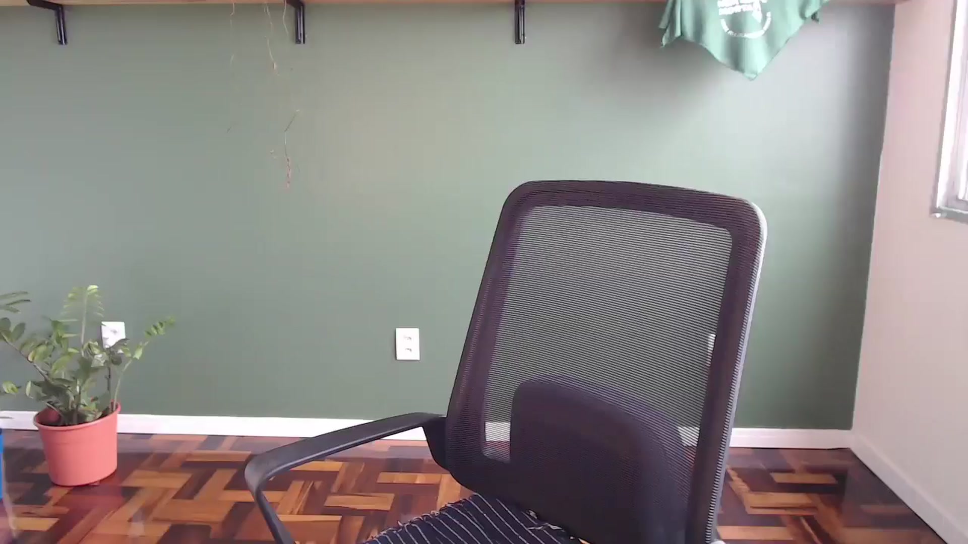 Gallery image thumbnail from Demmetria's myfreecams stream on, 07/26/2025, 18:41 image 2 of 20