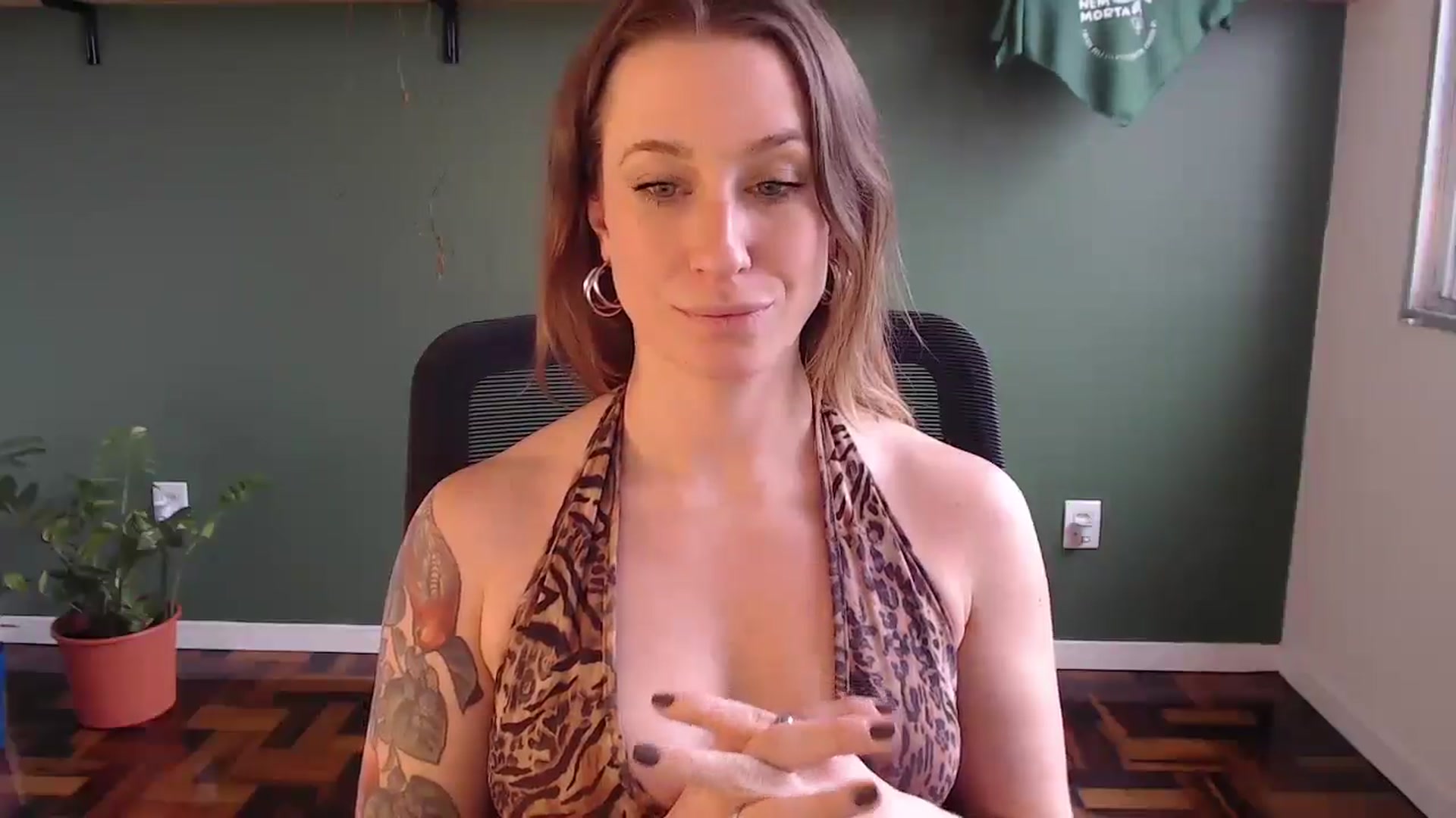 Gallery image thumbnail from Demmetria's myfreecams stream on, 07/26/2025, 18:41 image 16 of 20
