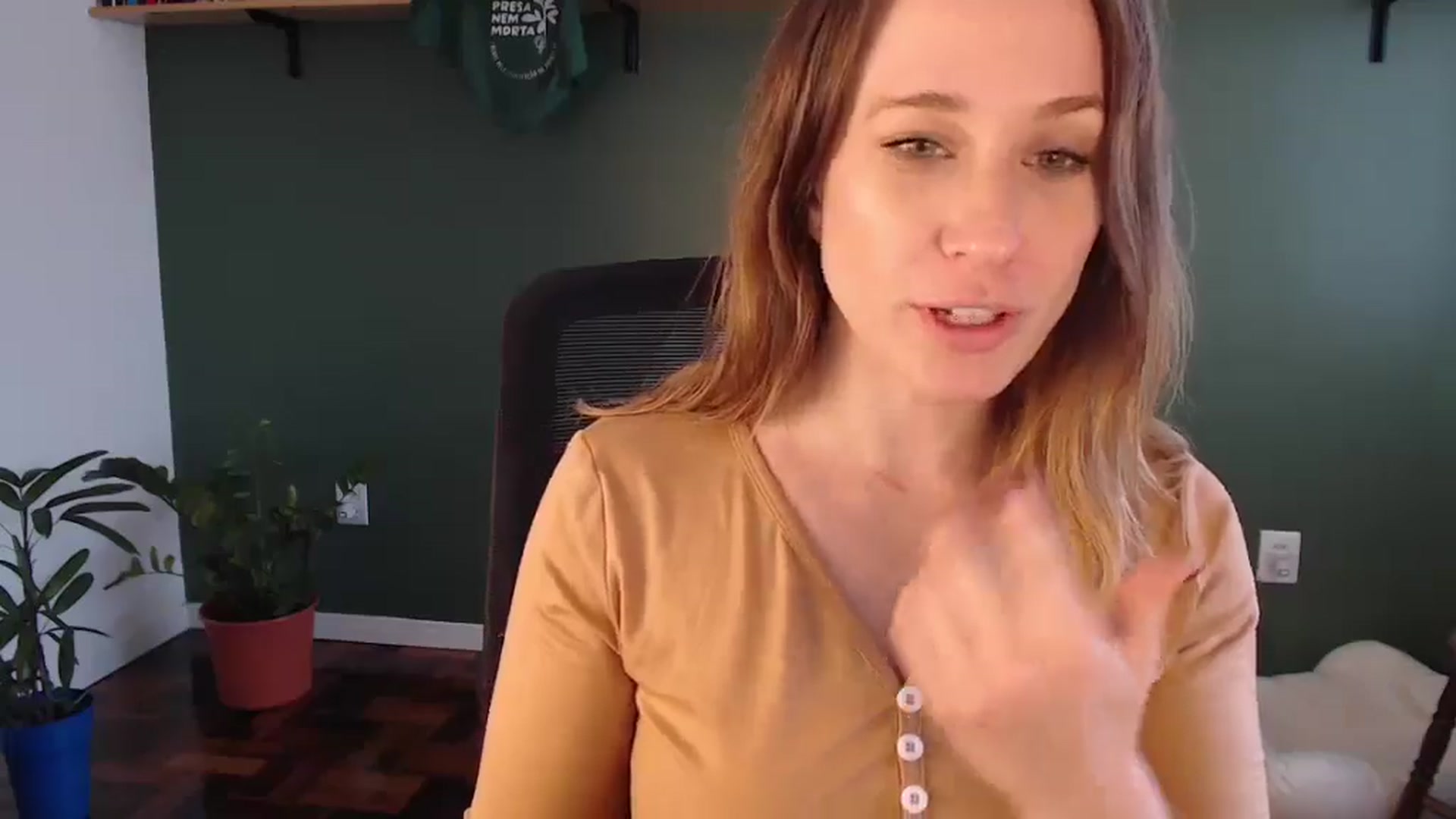 Gallery image thumbnail from Demmetria's myfreecams stream on, 08/04/2025, 19:15 image 6 of 20