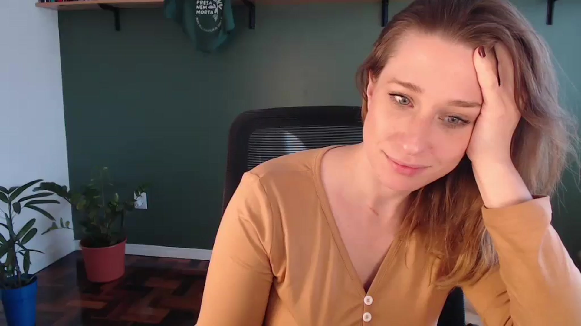 Gallery image thumbnail from Demmetria's myfreecams stream on, 08/04/2025, 19:15 image 7 of 20