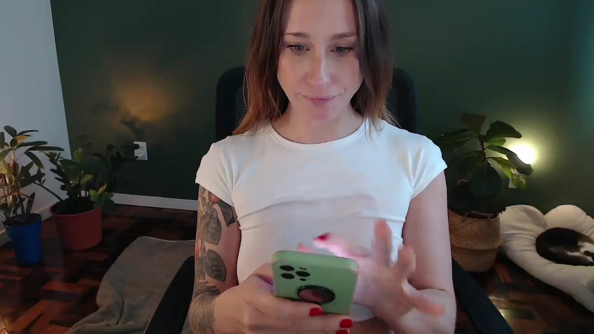 Gallery image thumbnail from Demmetria's myfreecams stream on, 08/20/2025, 18:36 image 2 of 20