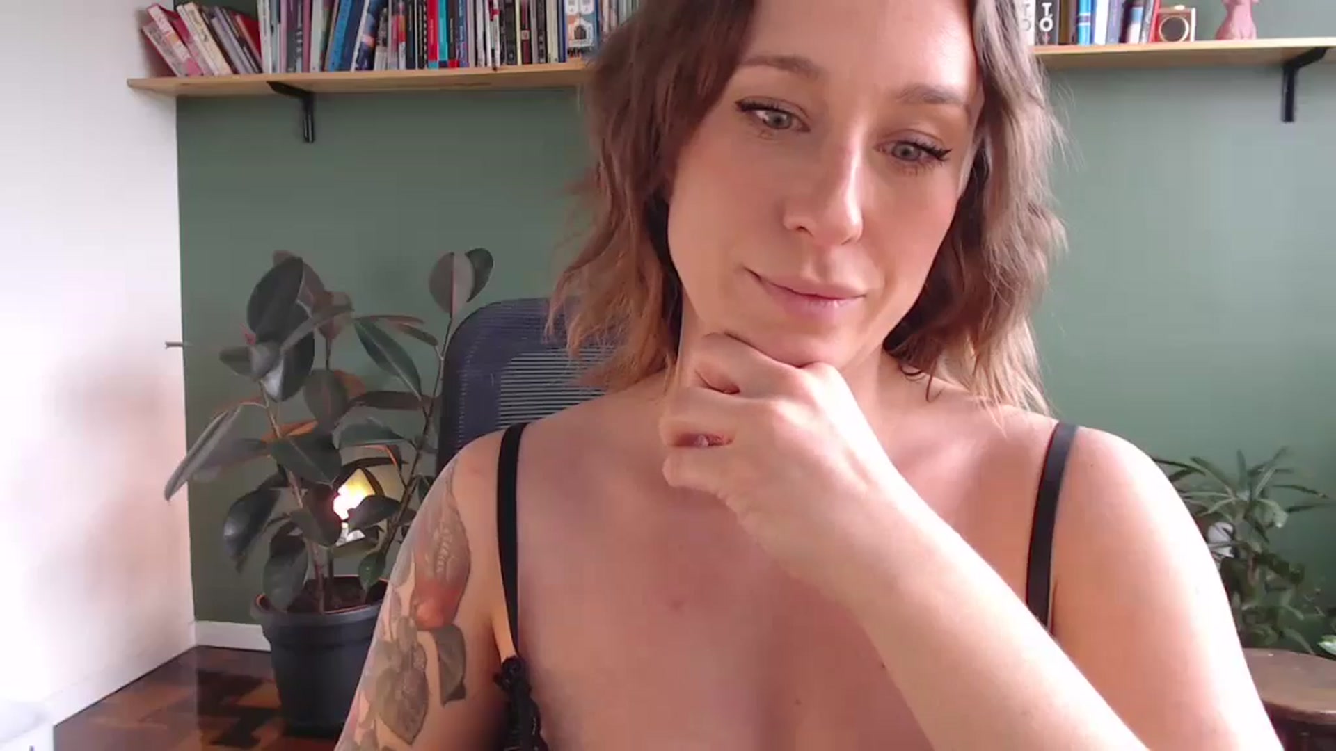 Gallery image thumbnail from Demmetria's myfreecams stream on, 12/26/2025, 18:28 image 17 of 20