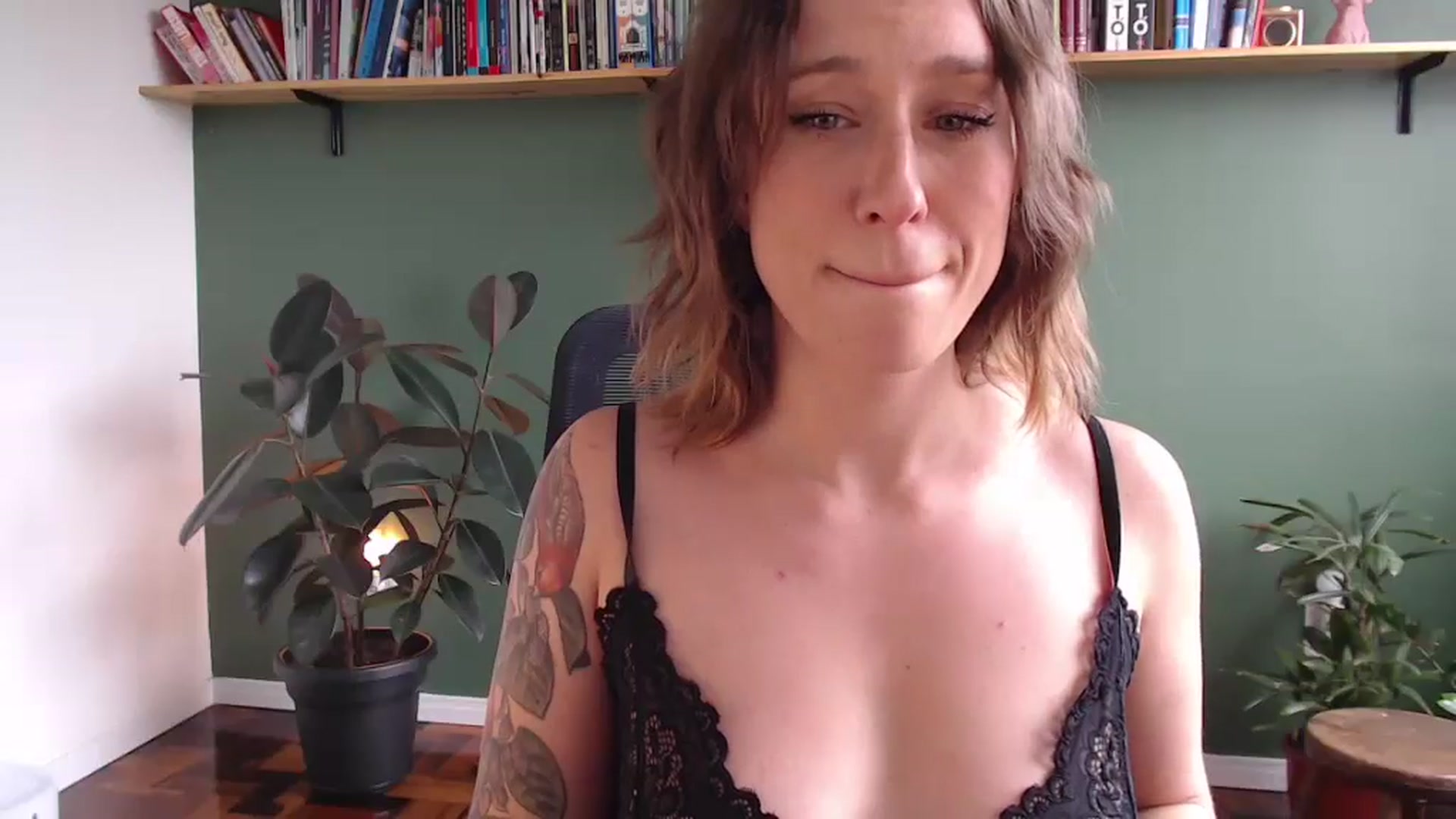 Gallery image thumbnail from Demmetria's myfreecams stream on, 12/26/2025, 18:28 image 5 of 20