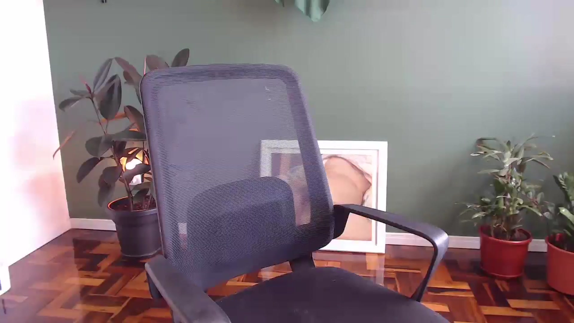 Gallery image thumbnail from Demmetria's myfreecams stream on, 01/05/2026, 19:28 image 2 of 20