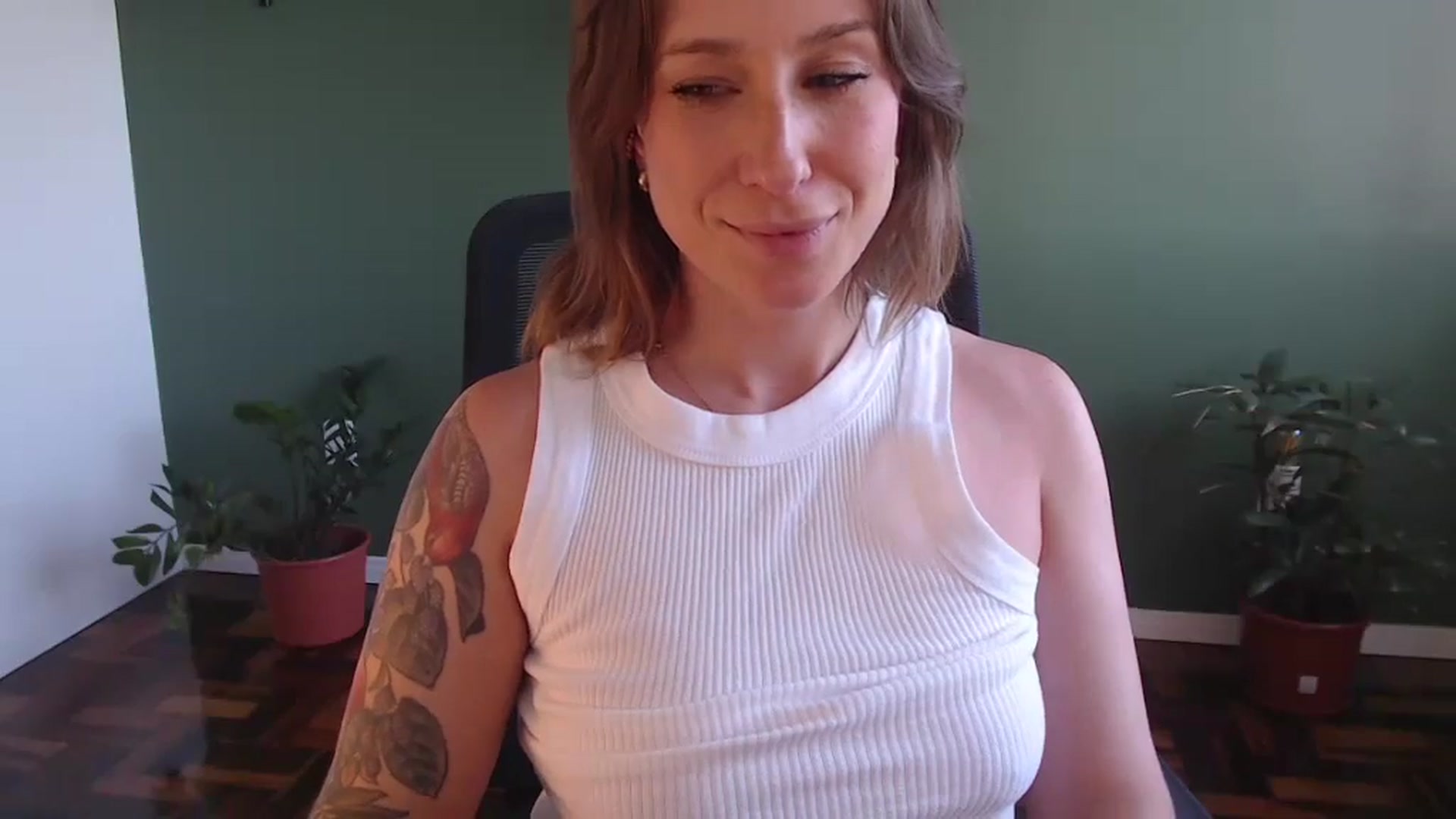 Gallery image thumbnail from Demmetria's myfreecams stream on, 01/21/2026, 20:20 image 4 of 20