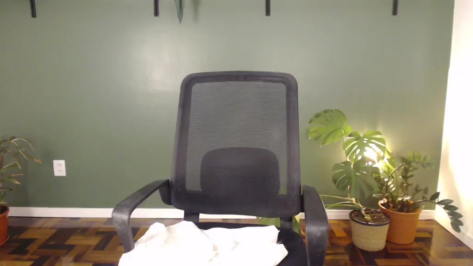 Gallery image thumbnail from Demmetria's myfreecams stream on, 03/17/2026, 19:46 image 14 of 20