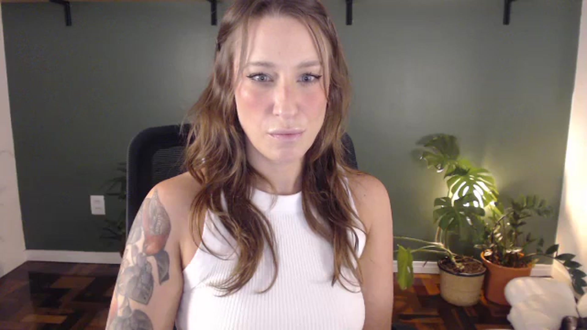 Gallery image thumbnail from Demmetria's myfreecams stream on, 03/23/2026, 19:41 image 2 of 20