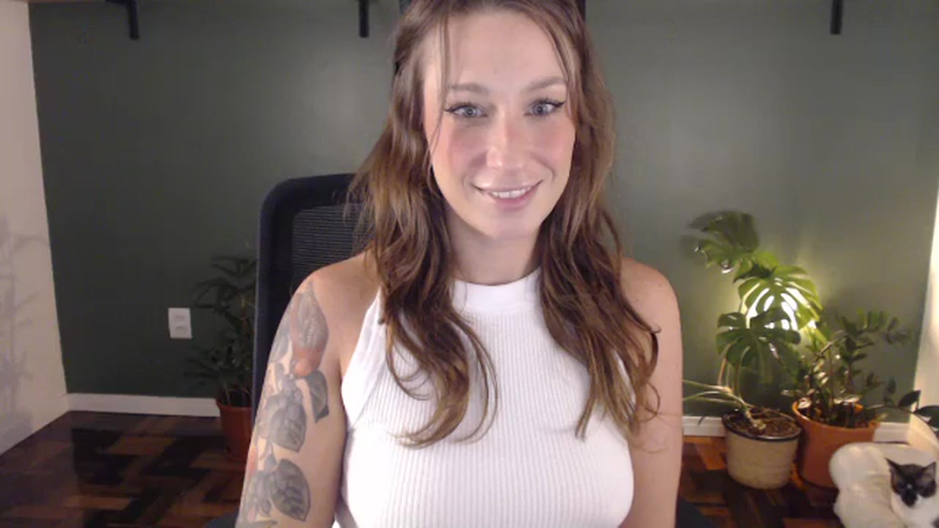 Gallery image thumbnail from Demmetria's myfreecams stream on, 03/23/2026, 19:41 image 17 of 20