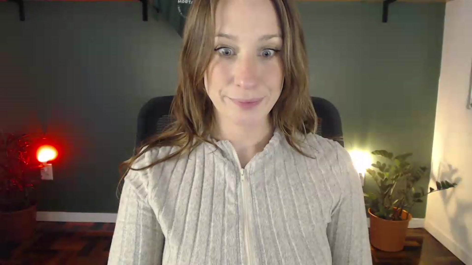 Gallery image thumbnail from Demmetria's myfreecams stream on, 05/19/2026, 18:37 image 7 of 20