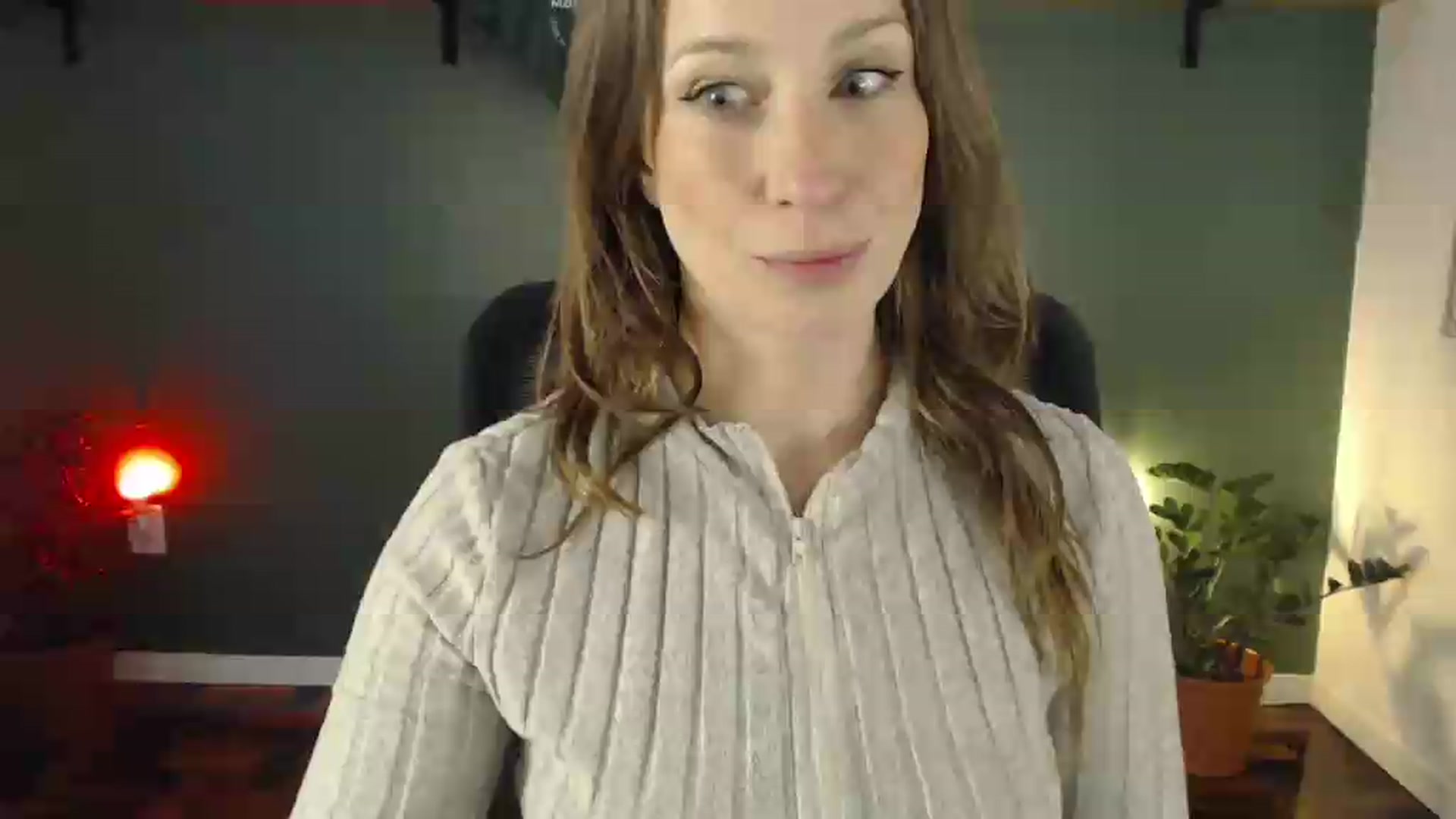 Gallery image thumbnail from Demmetria's myfreecams stream on, 05/19/2026, 18:37 image 1 of 20