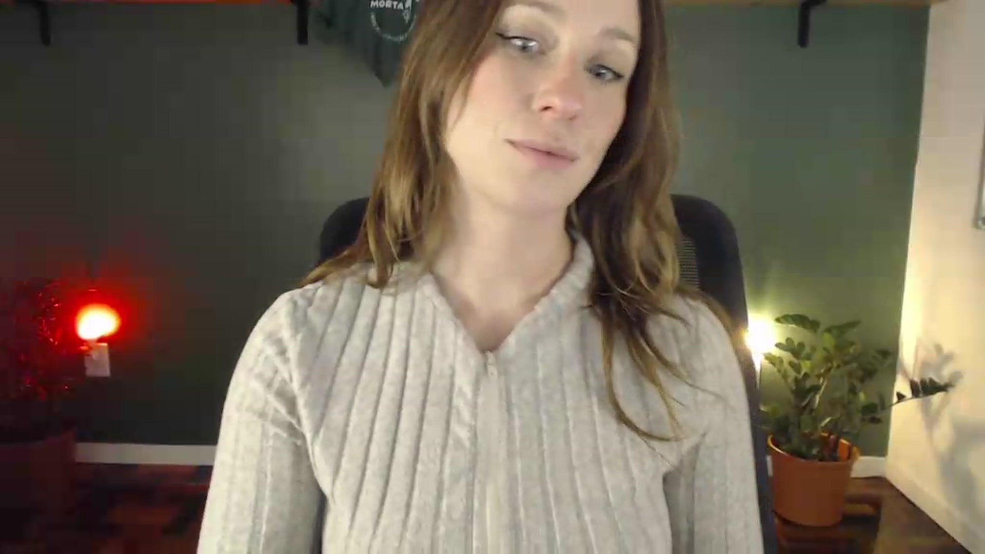 Gallery image thumbnail from Demmetria's myfreecams stream on, 05/19/2026, 18:37 image 11 of 20
