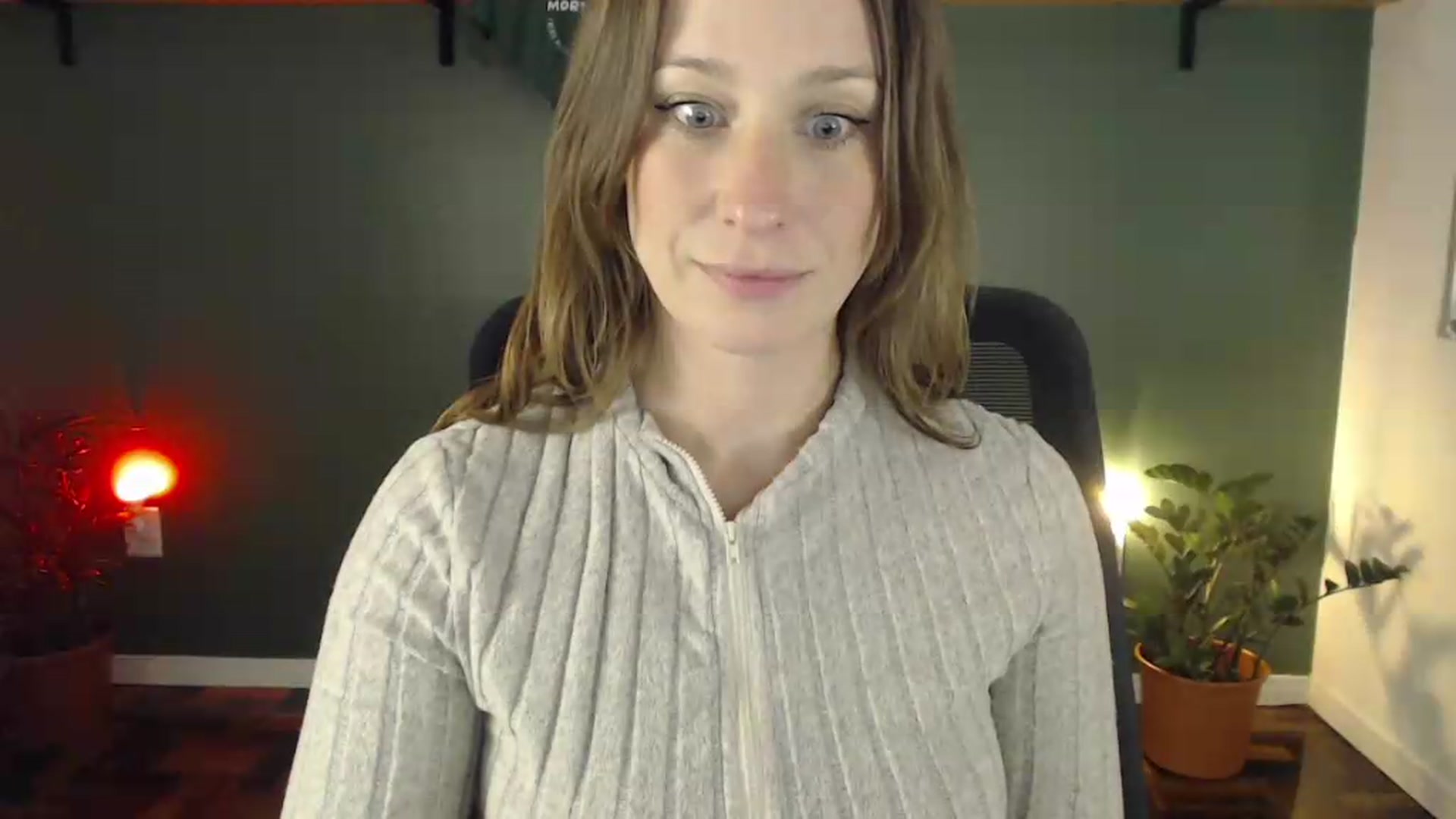 Gallery image thumbnail from Demmetria's myfreecams stream on, 05/19/2026, 18:37 image 10 of 20