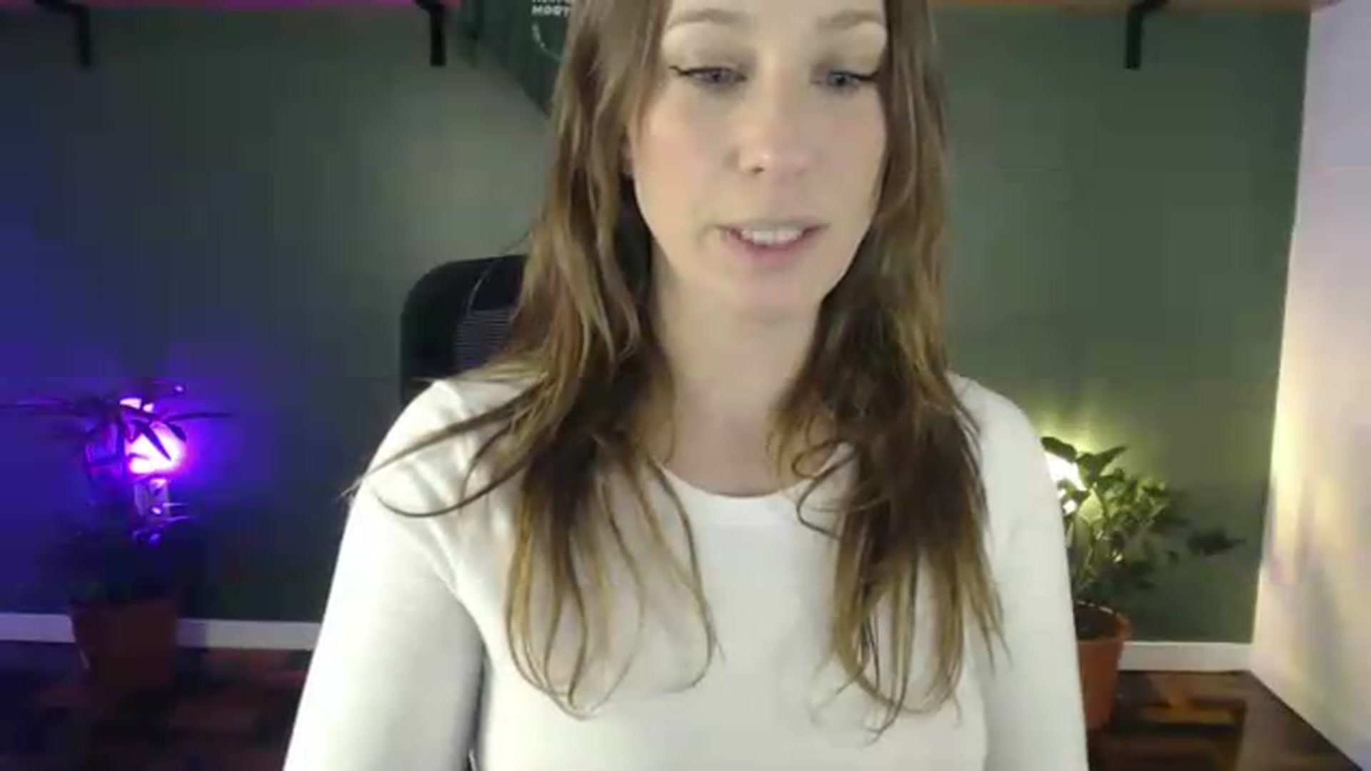 Gallery image thumbnail from Demmetria's myfreecams stream on, 05/20/2026, 19:24 image 13 of 20