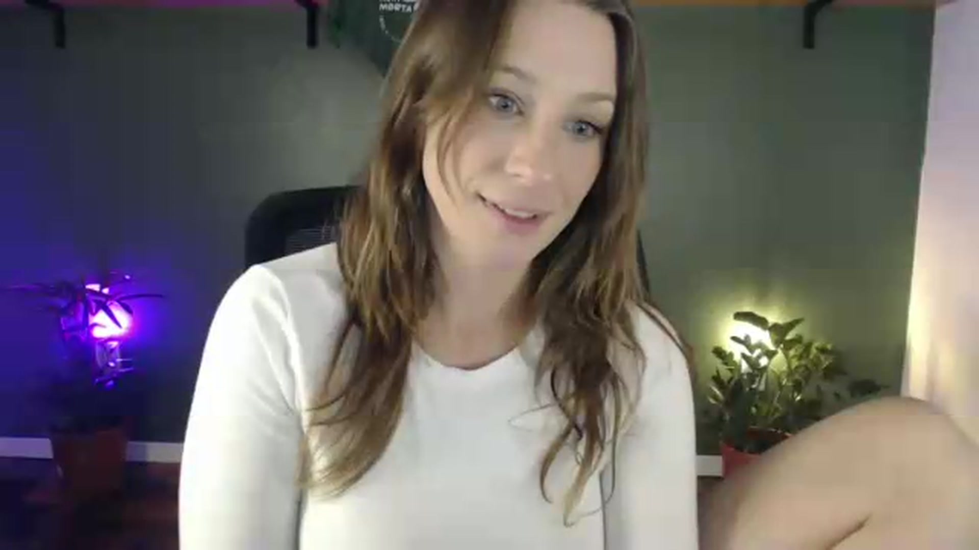 Gallery image thumbnail from Demmetria's myfreecams stream on, 05/20/2026, 19:24 image 7 of 20
