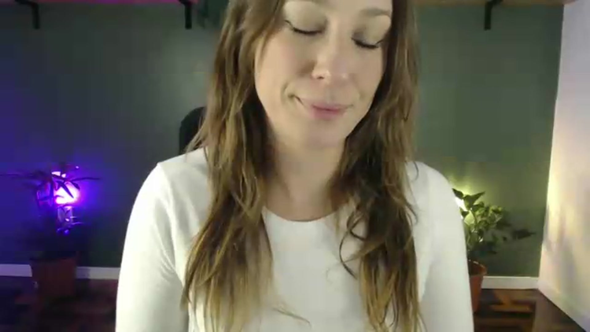 Gallery image thumbnail from Demmetria's myfreecams stream on, 05/20/2026, 19:24 image 11 of 20