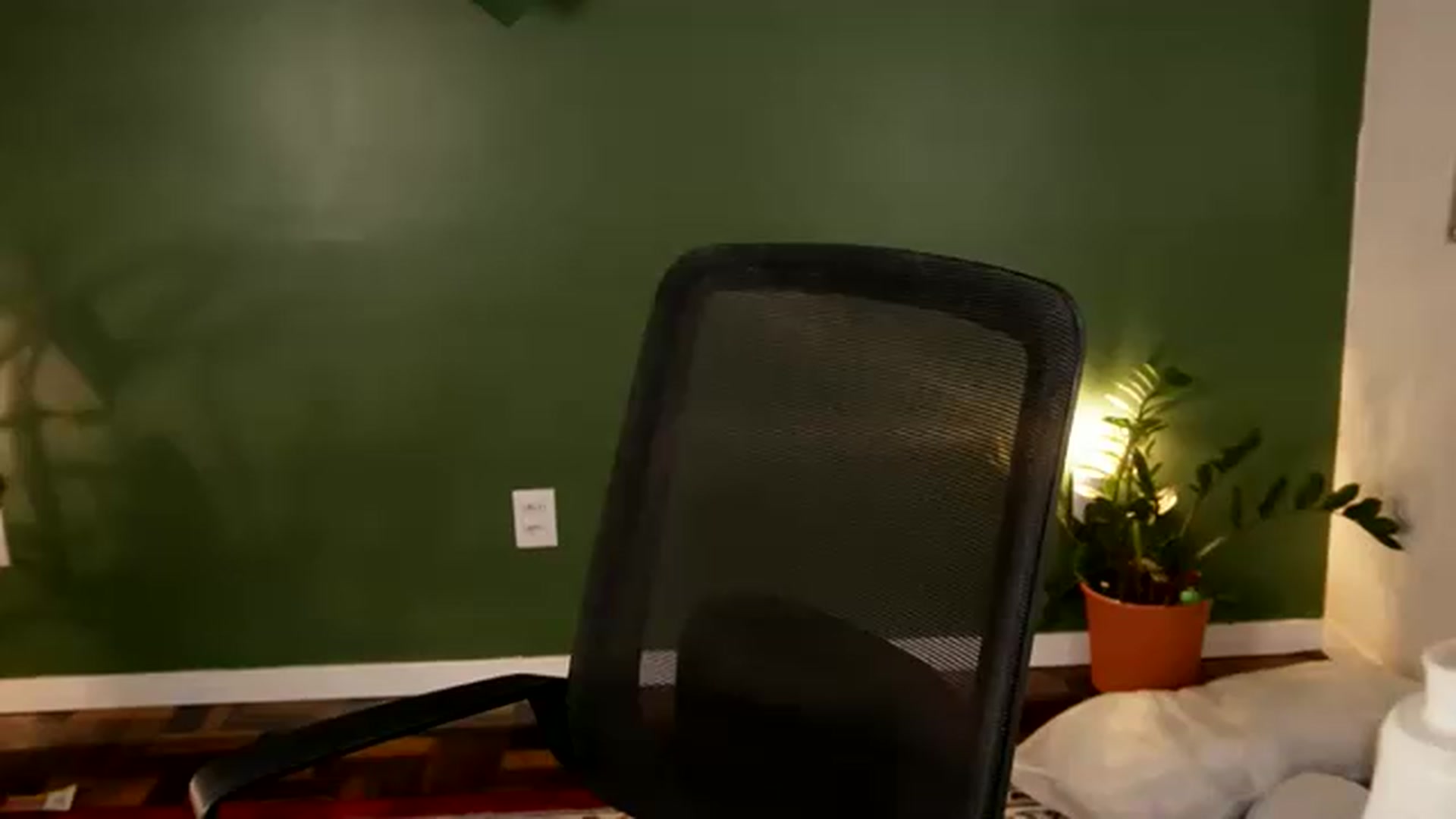 Gallery image thumbnail from Demmetria's myfreecams stream on, 06/25/2026, 18:29 image 7 of 20